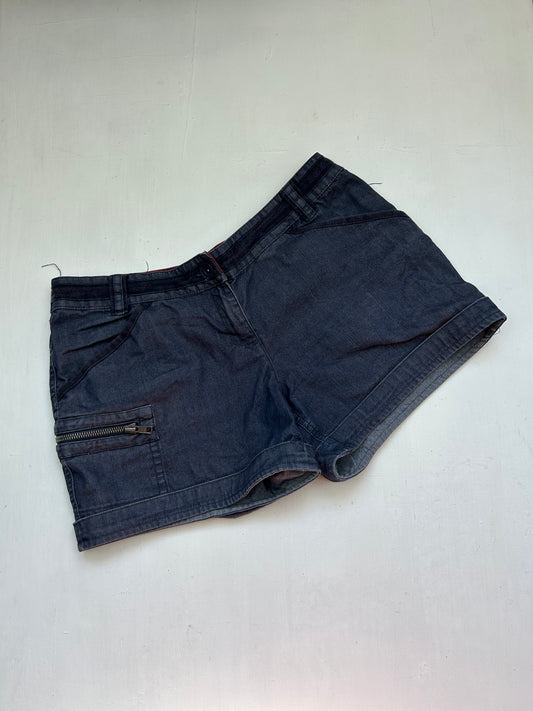 Navy blue denim low rise cargo mini short (M)