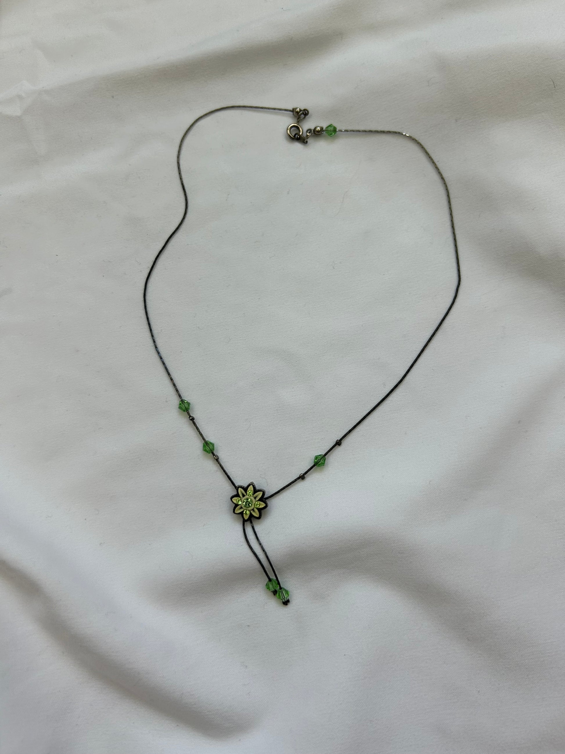 Green & silver pendant necklace
