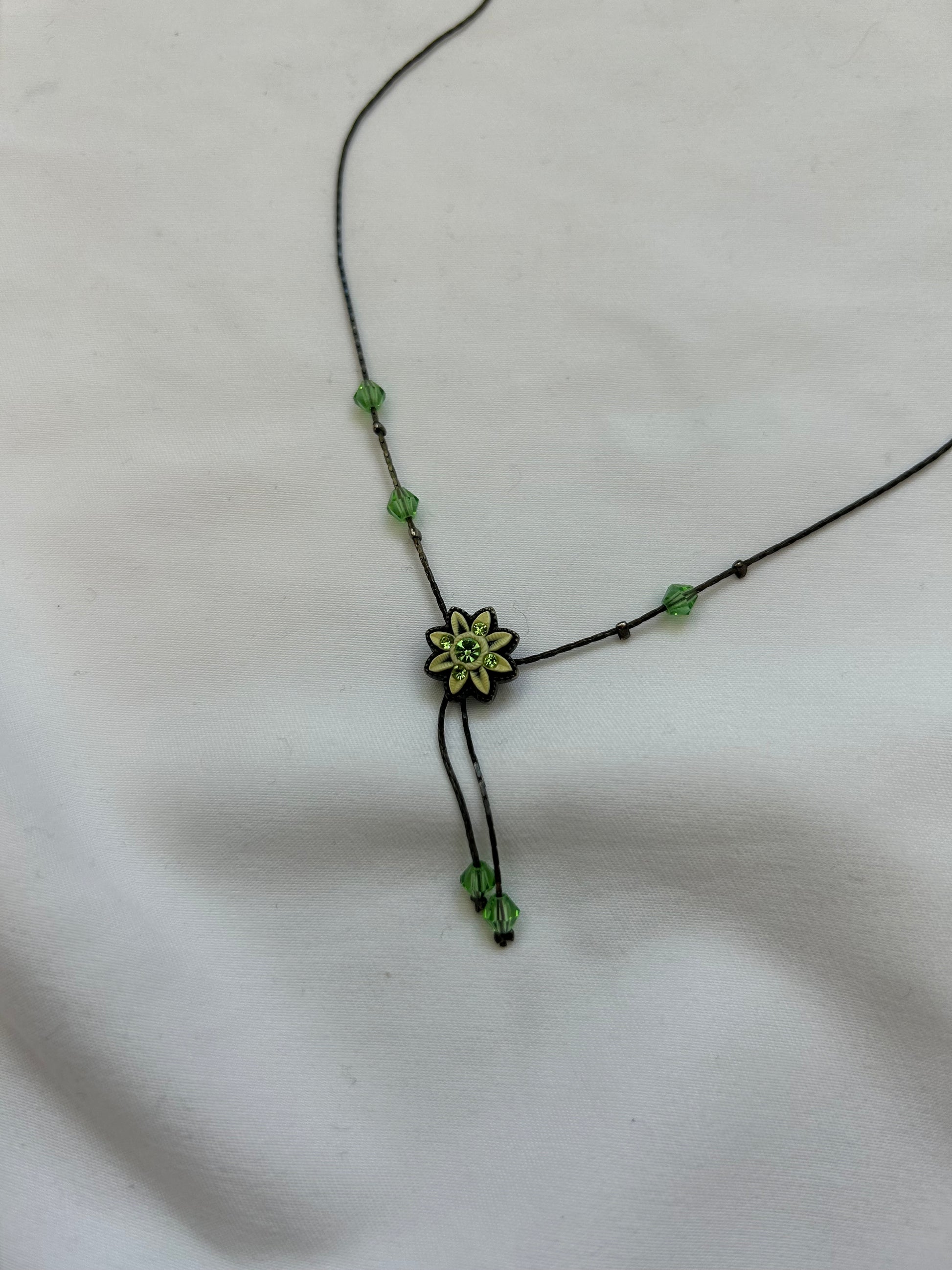 Green & silver pendant necklace