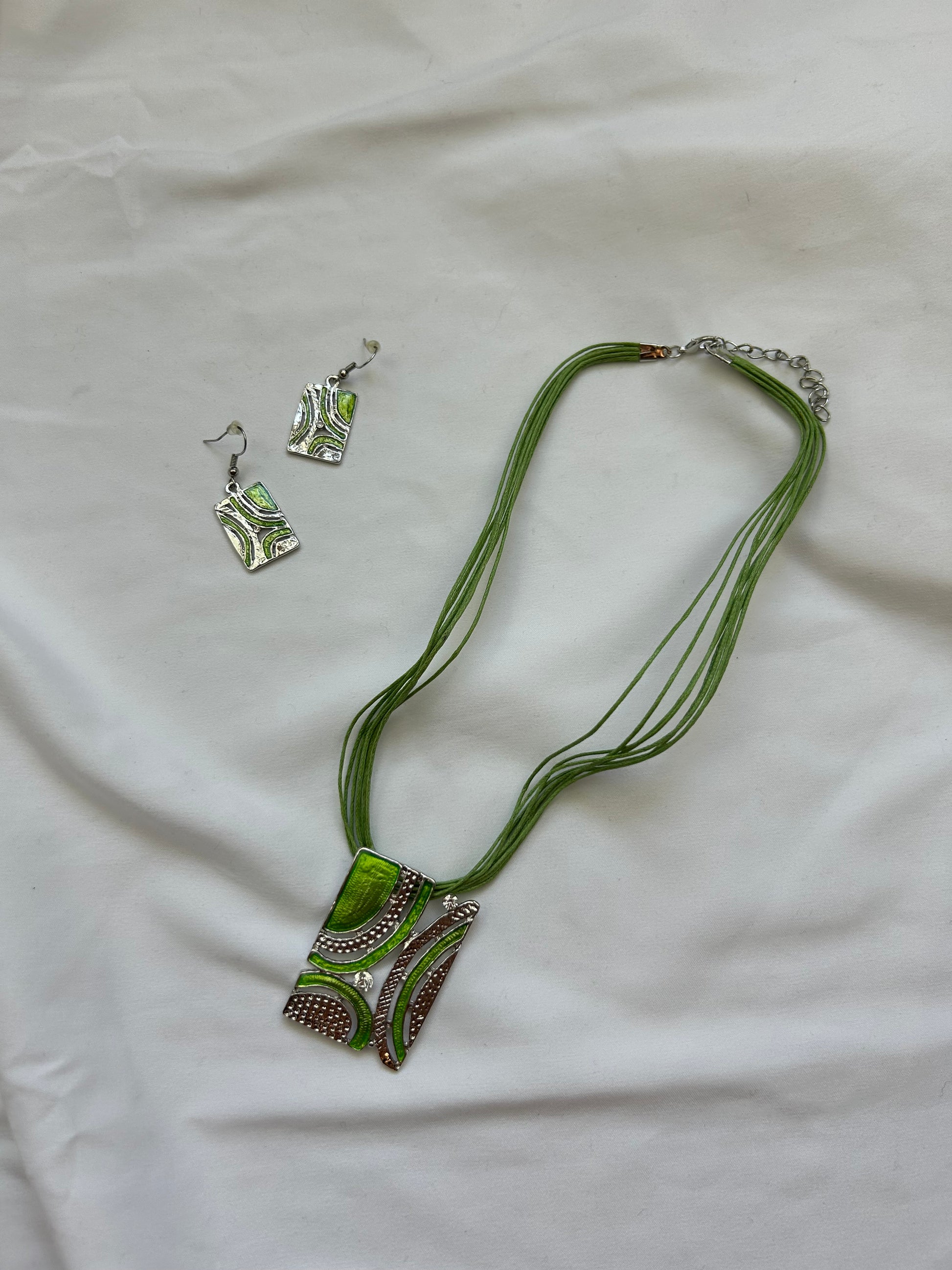 Green cord pendant necklace + earrings set