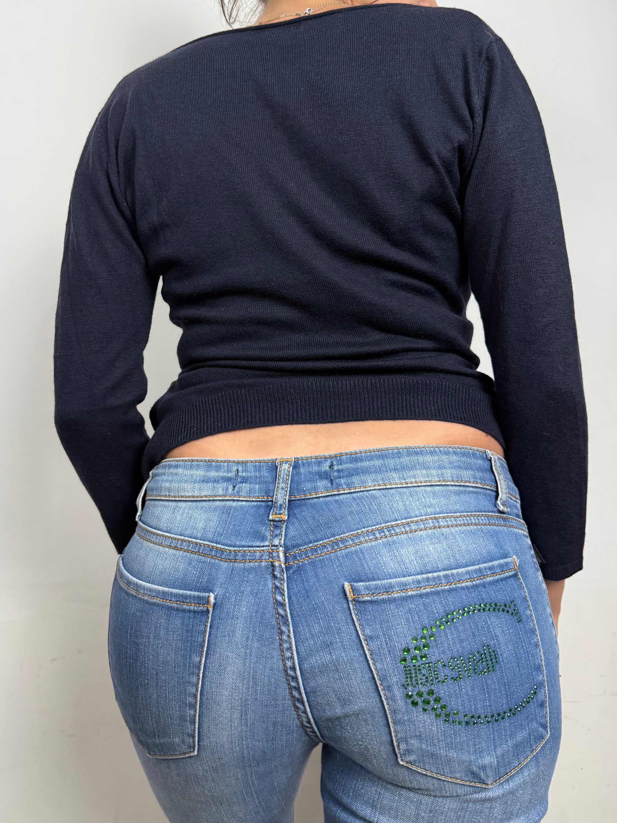 Navy flower appliquée super soft jumper (S/M)