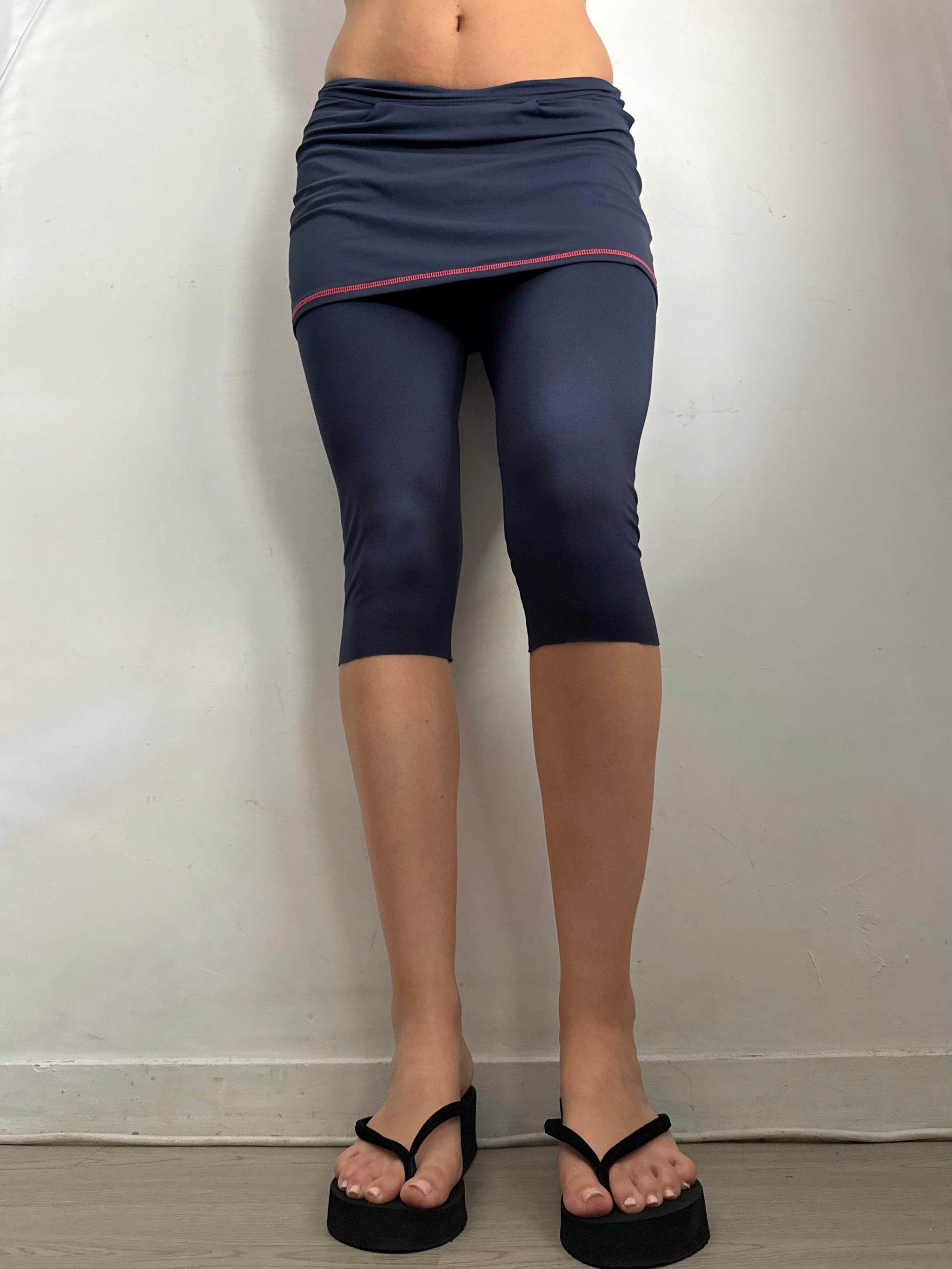 Navy low waist capri skirt pants (S/M)