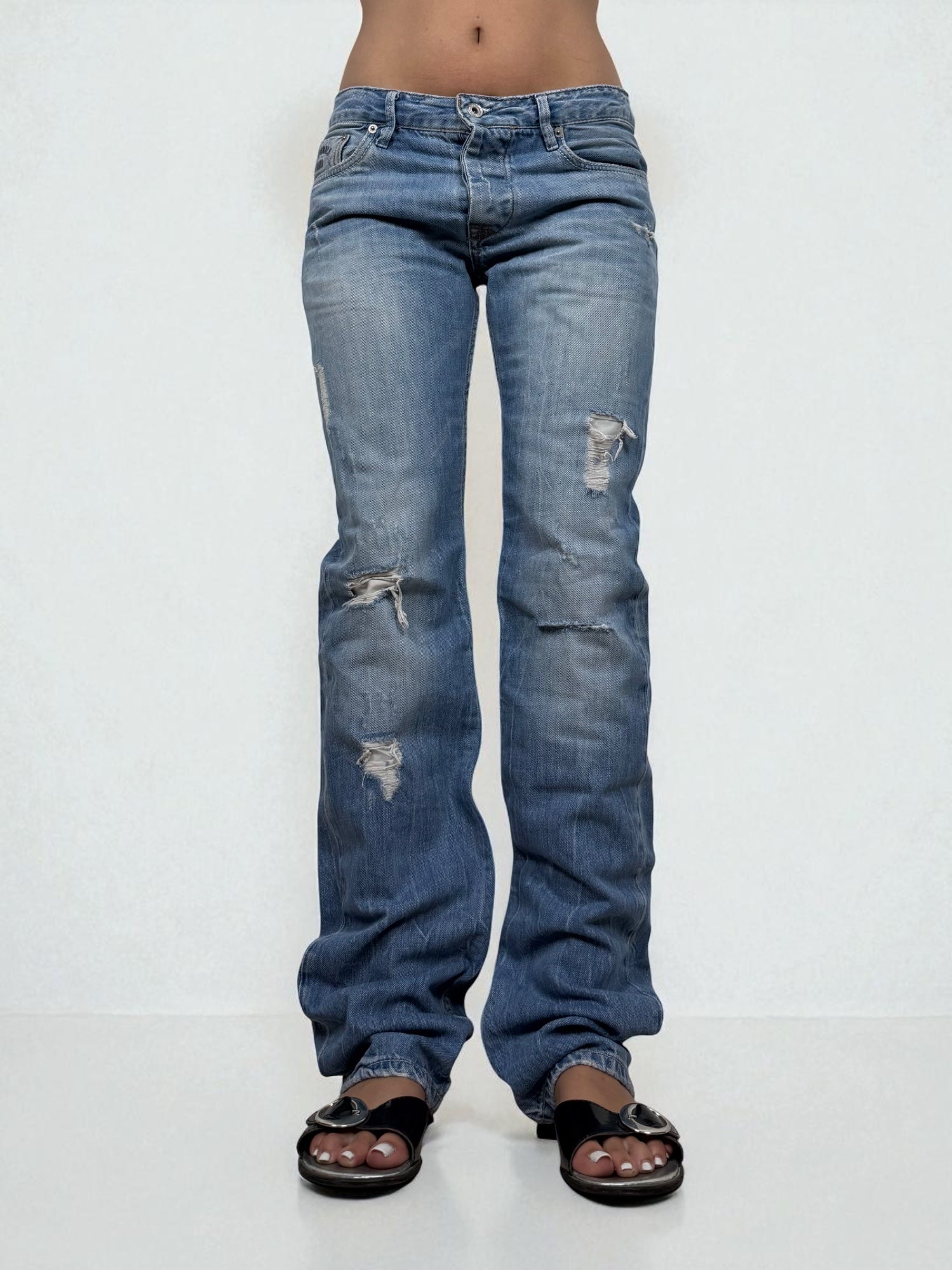 Blue denim low rise baggy pants (M)