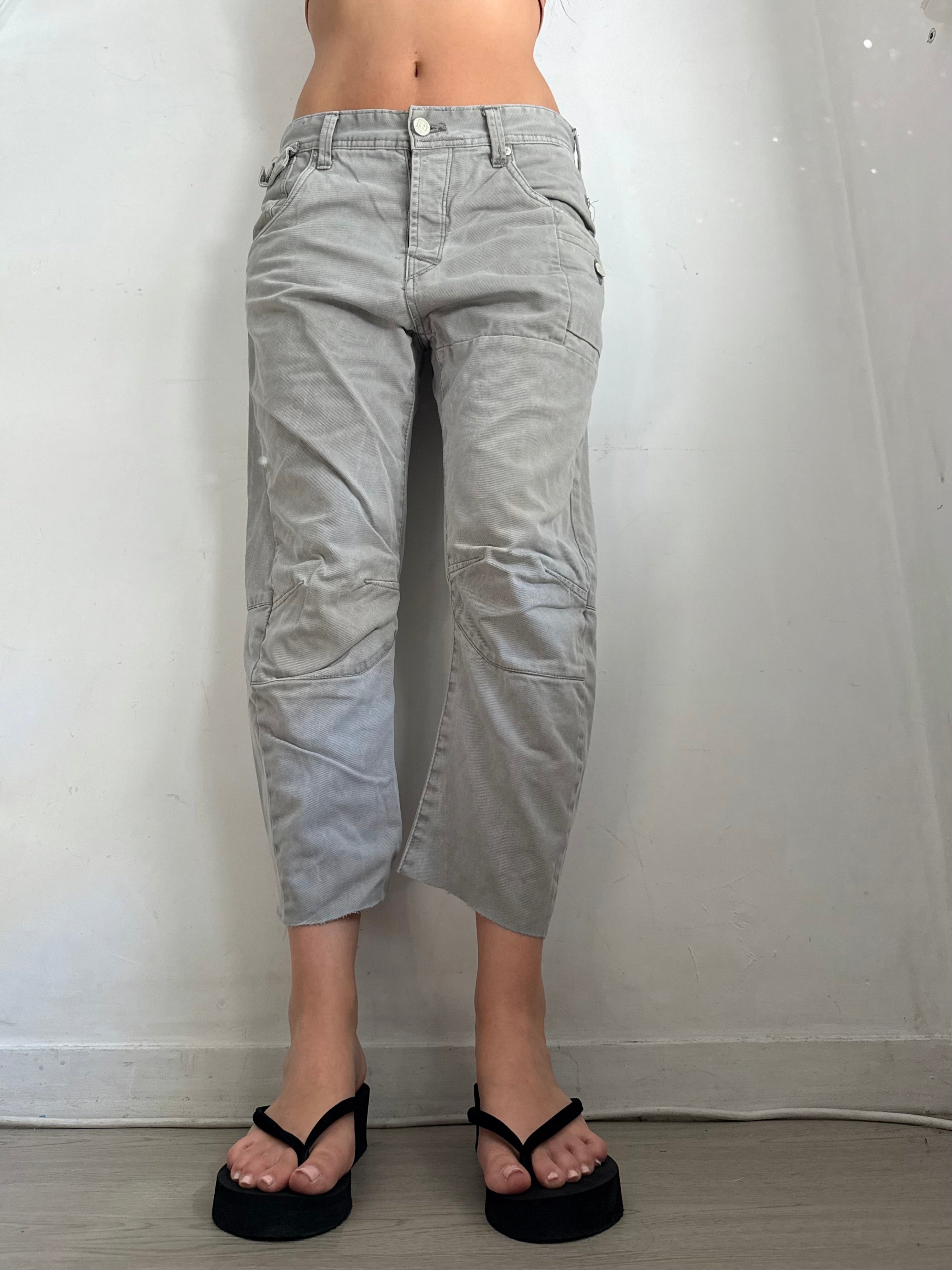 Grey denim baggy low waist capri pants (XL)