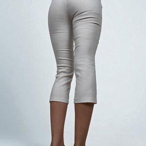 White low rise stretchy capri pants (S)