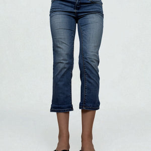 Blue denim low rise capri pants (M)