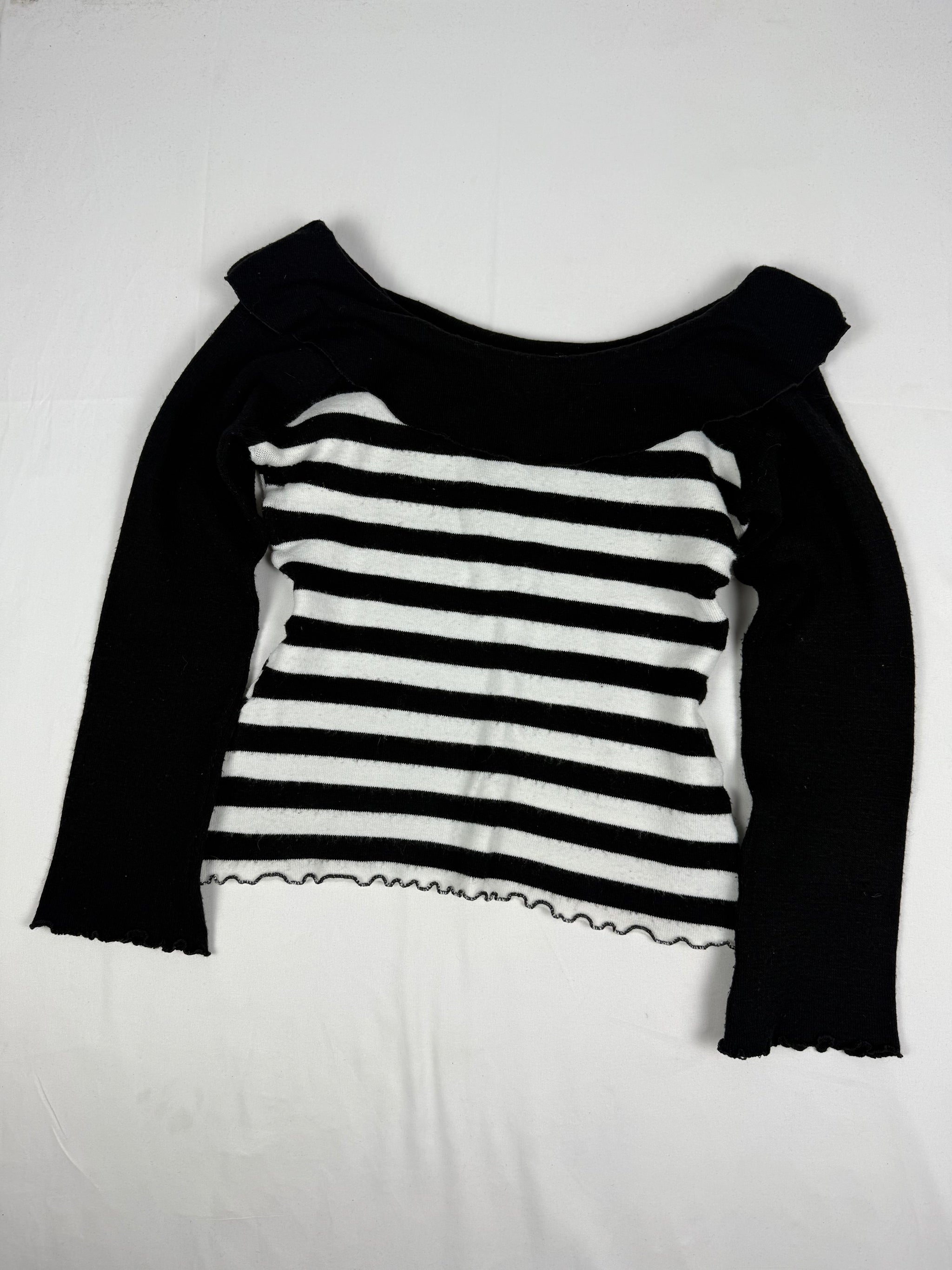 Black & white striped jumper (M)