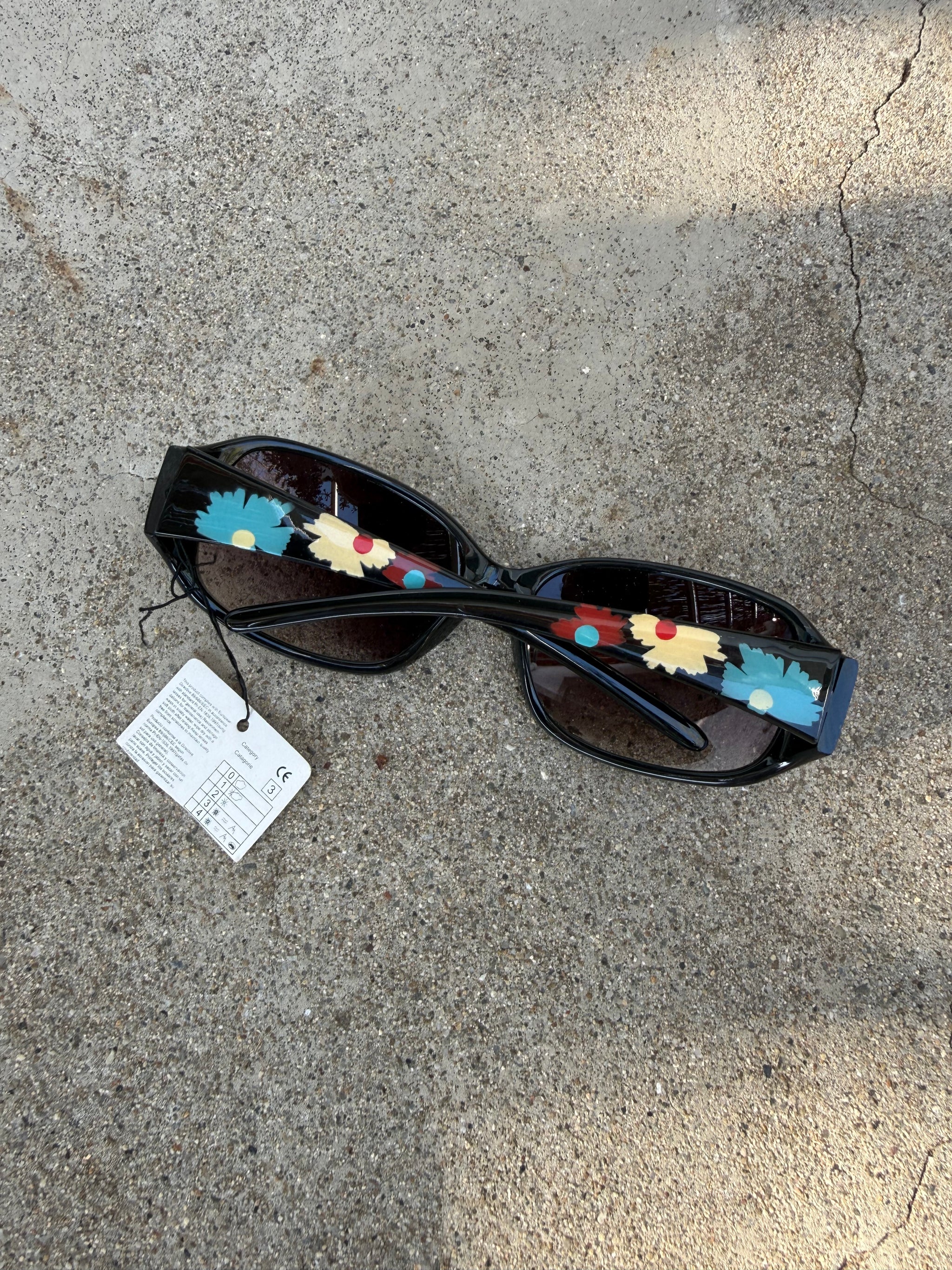 Black floral sunglasses