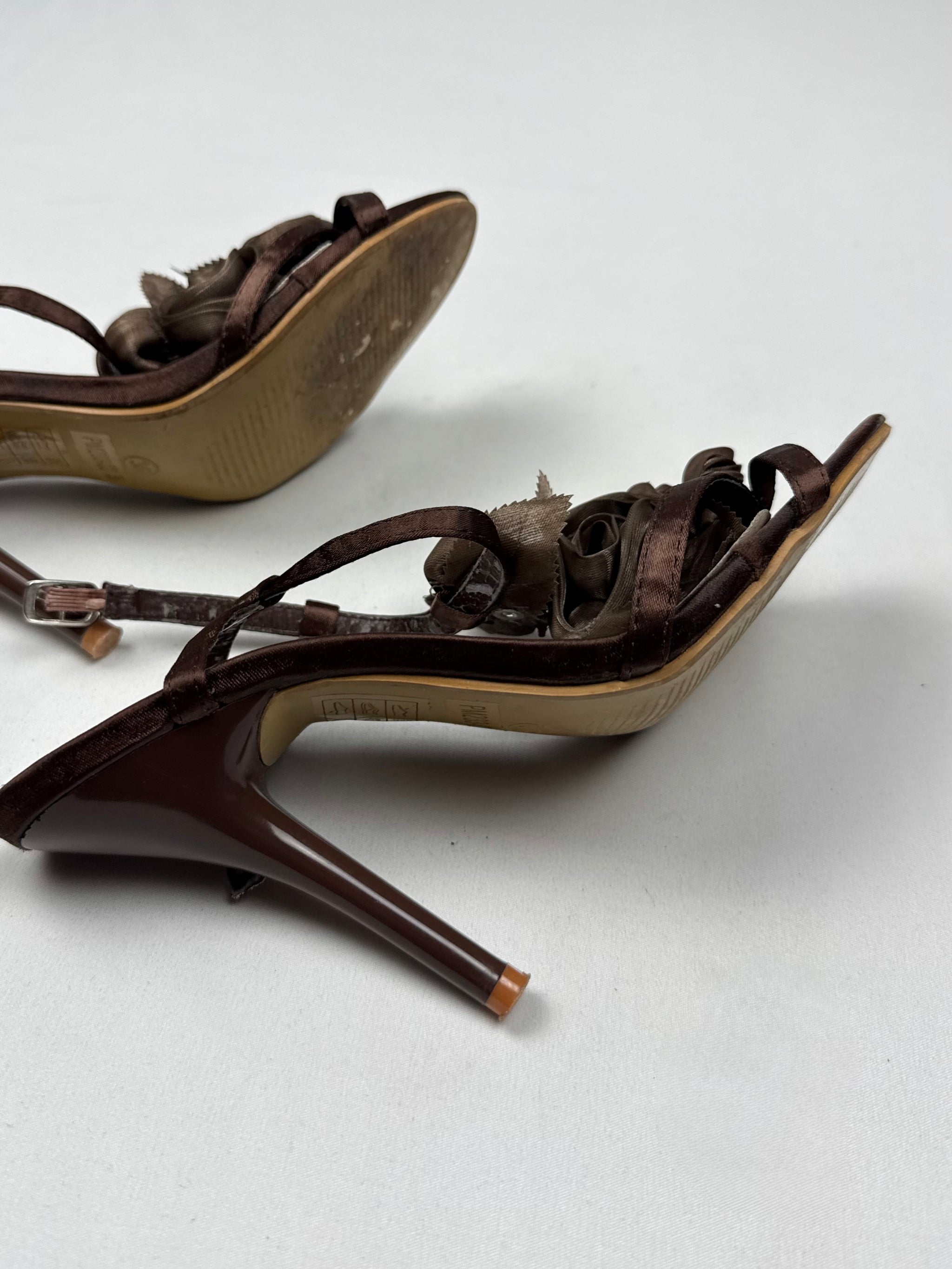 Brown flower appliquée heels (36)