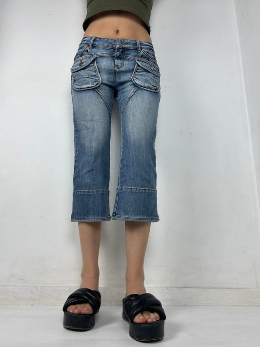Navy blue low waist denim capri pants (S/M)