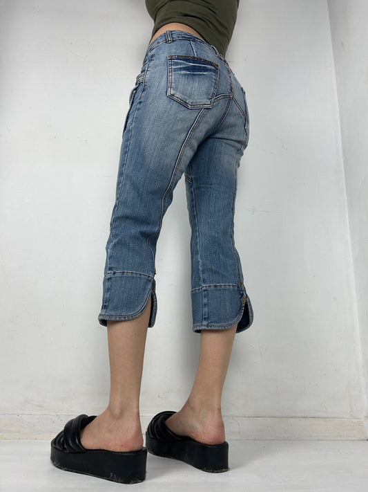 Navy blue low waist denim capri pants (S/M)