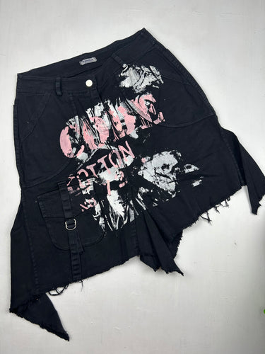 Black graphic low rise asymmetric mid skirt (S/M)