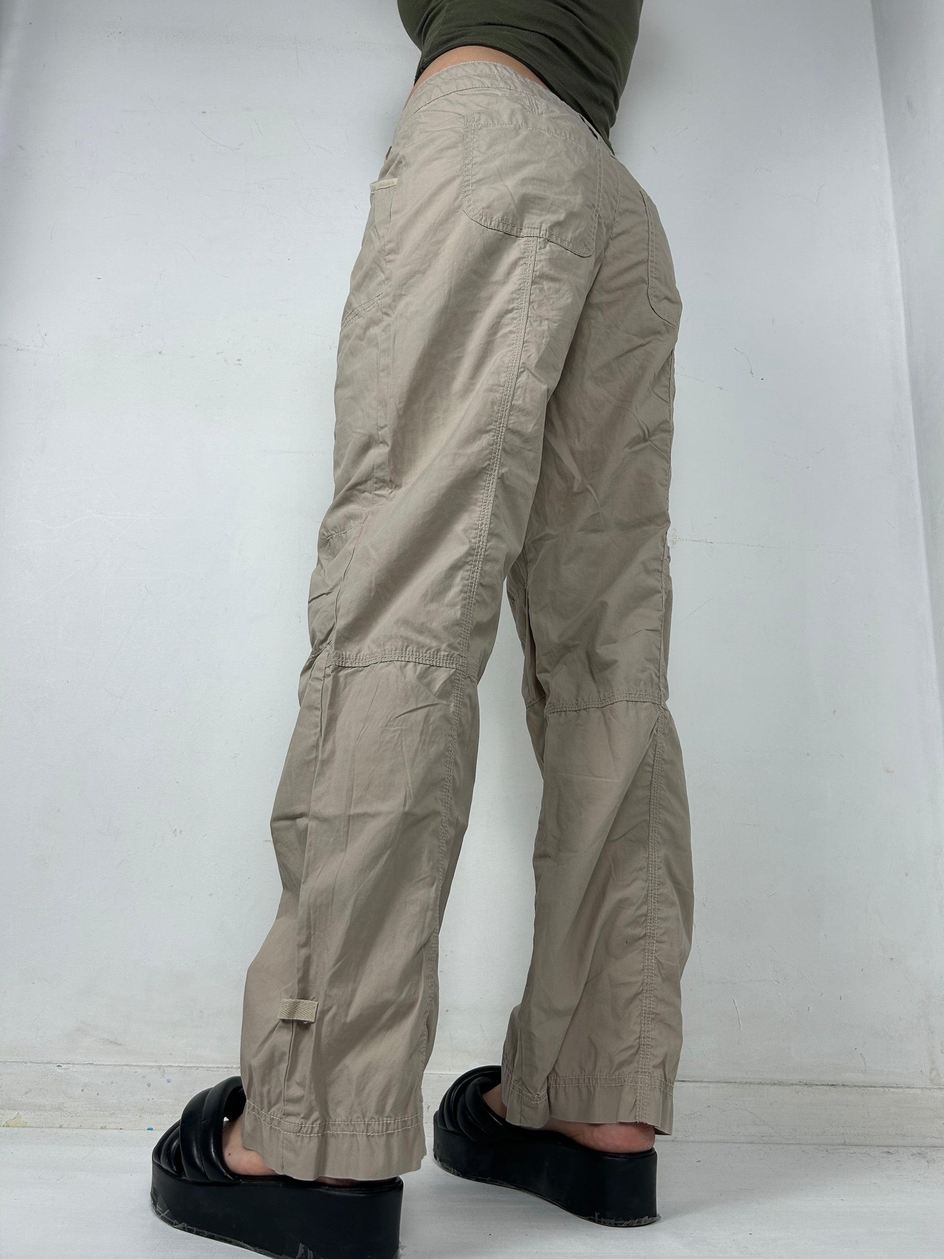 Beige cargo low rise baggy pants (L)