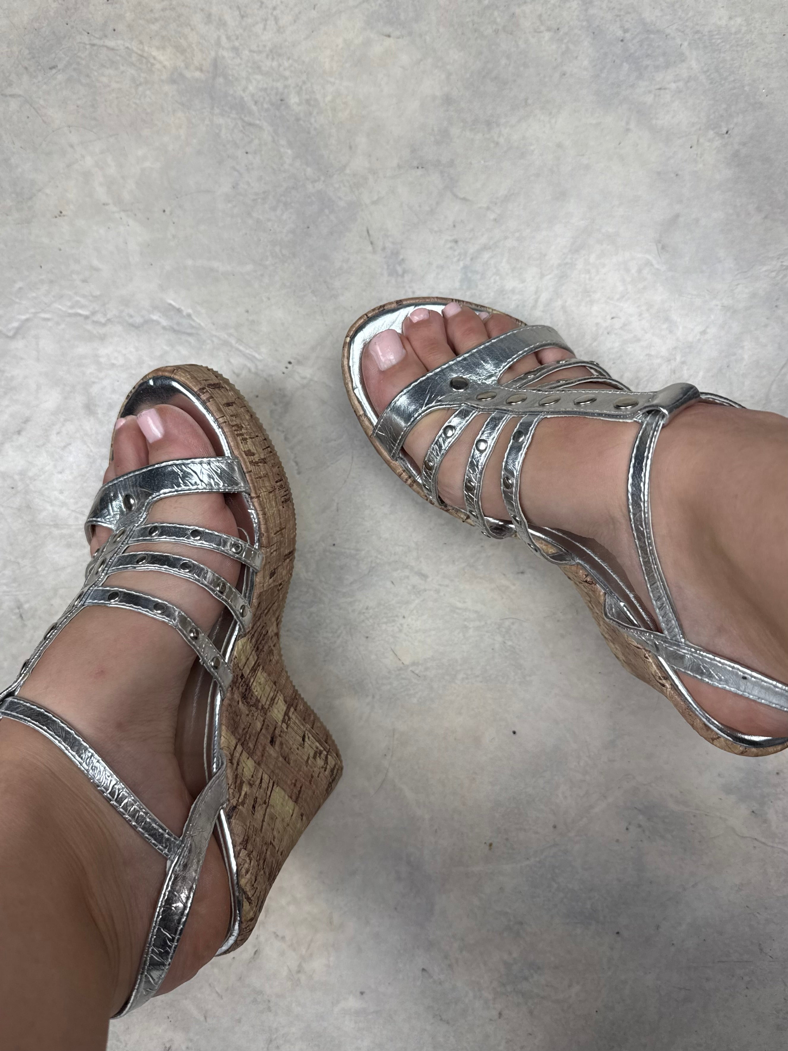 Silver wedge heels (37)