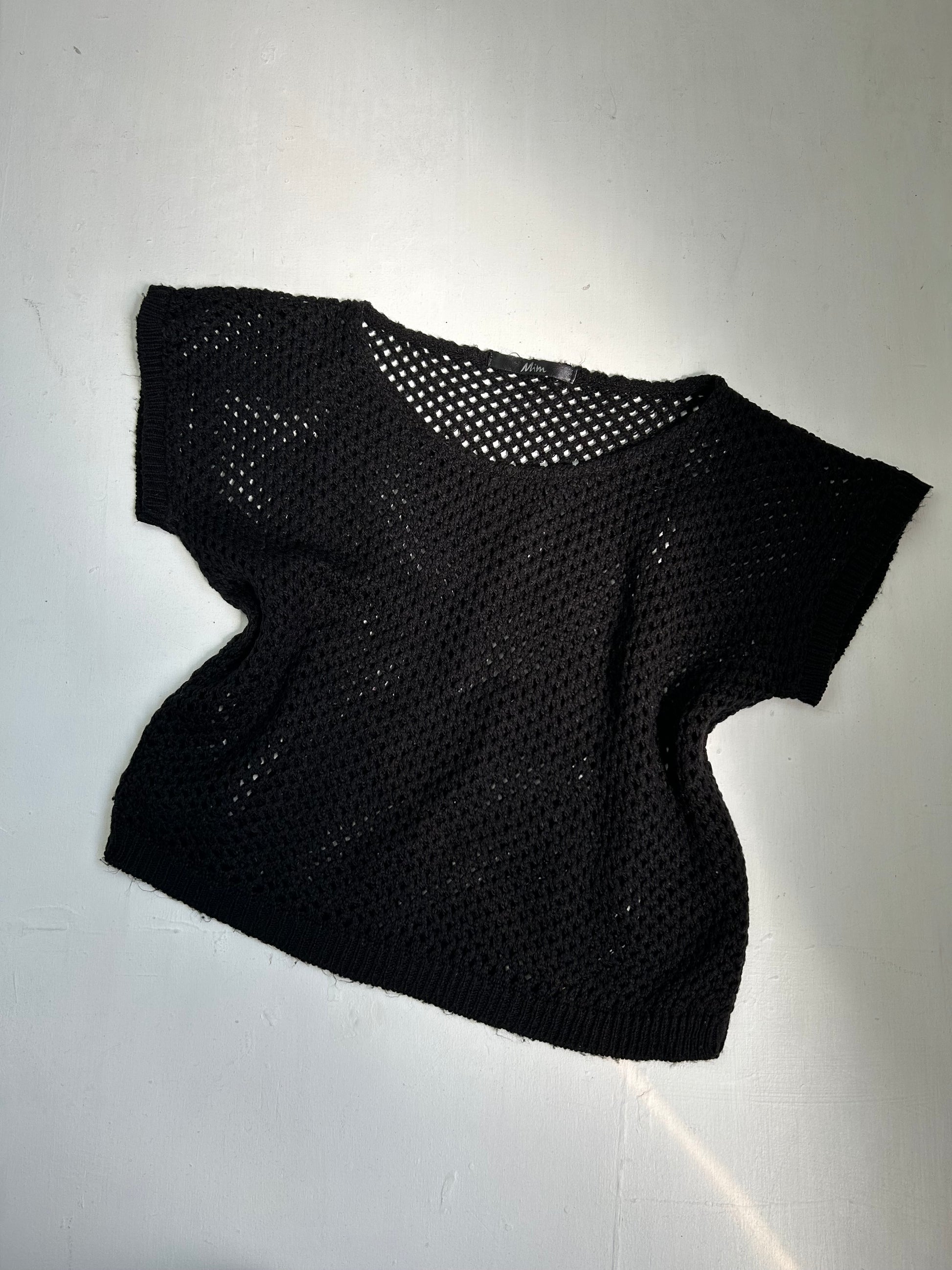 Black crochet tee (S/M)