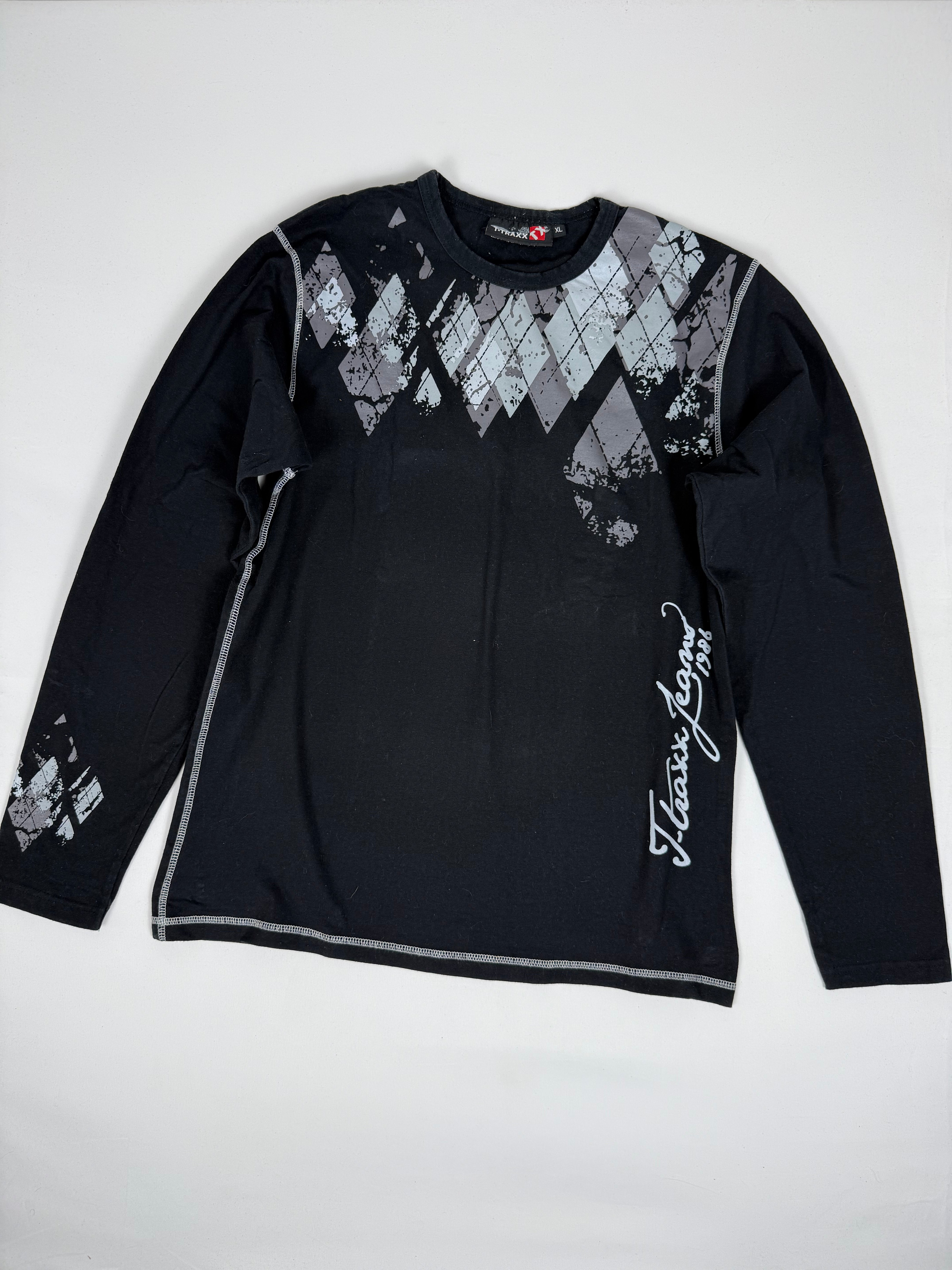 Black graphic cotton long sleeves top (XL)