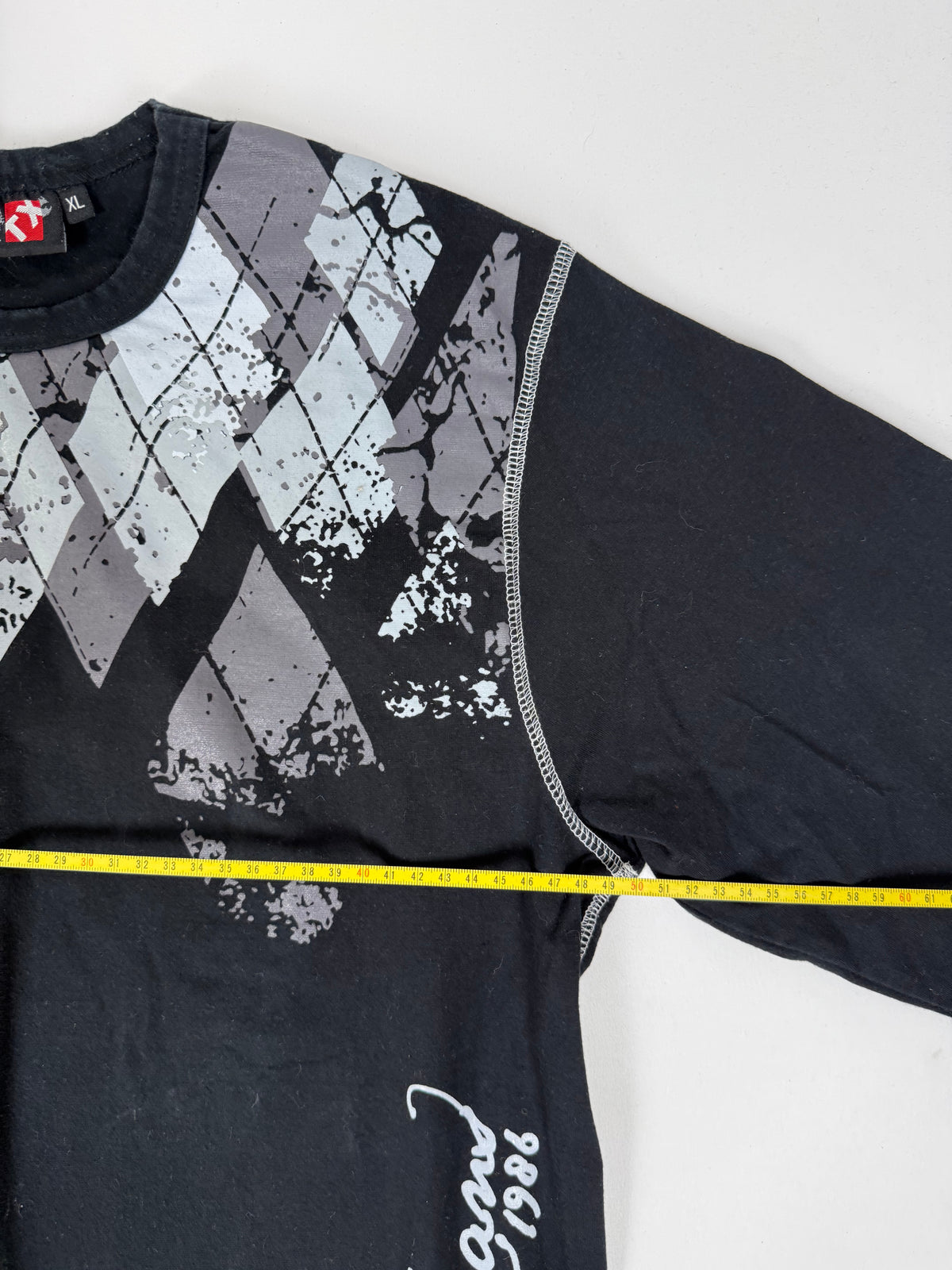 Black graphic cotton long sleeves top (XL)
