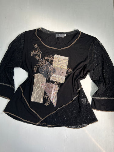 Black lace graphic long sleeves top (XL)