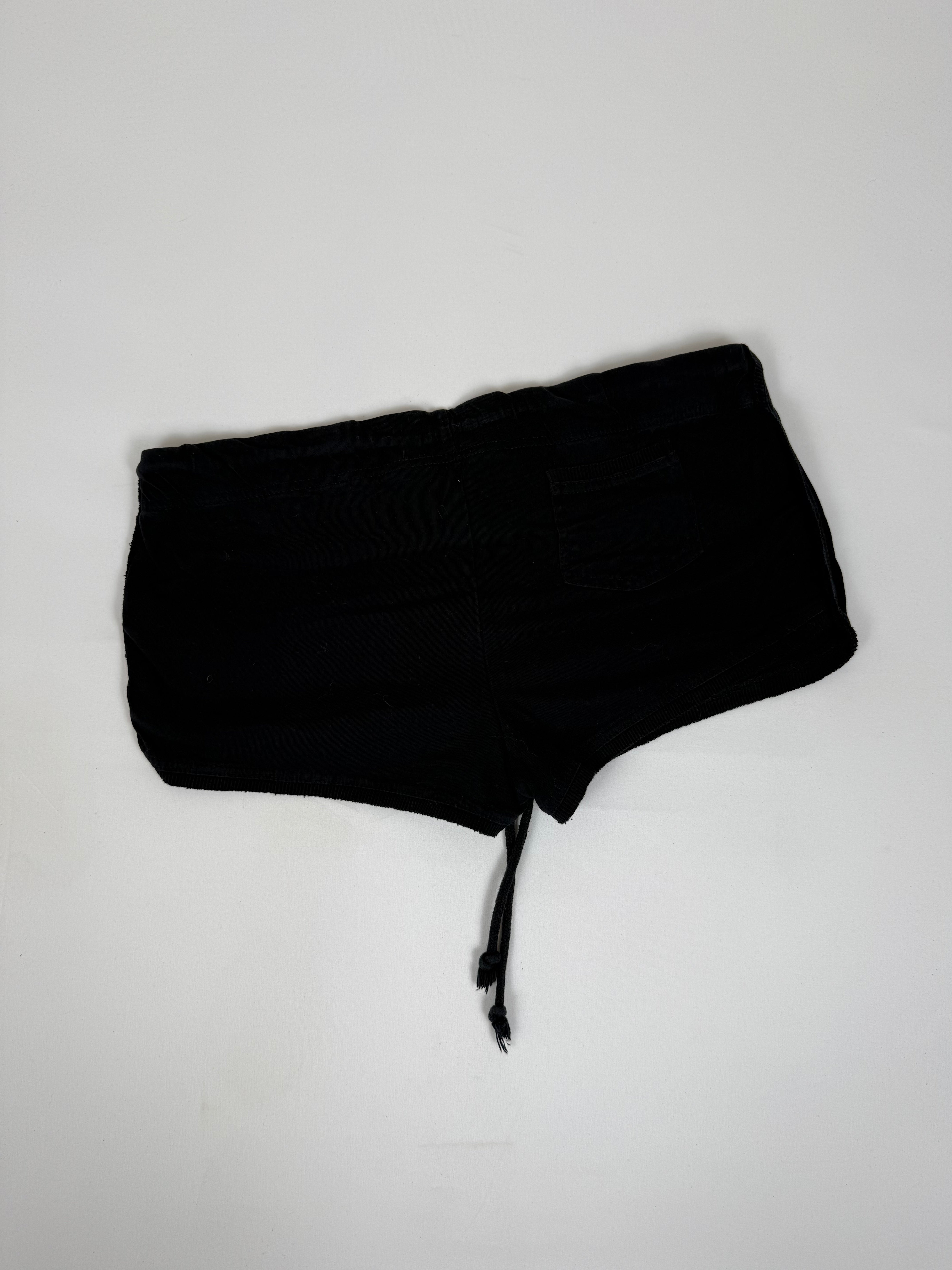 Black activewear mini short (L)