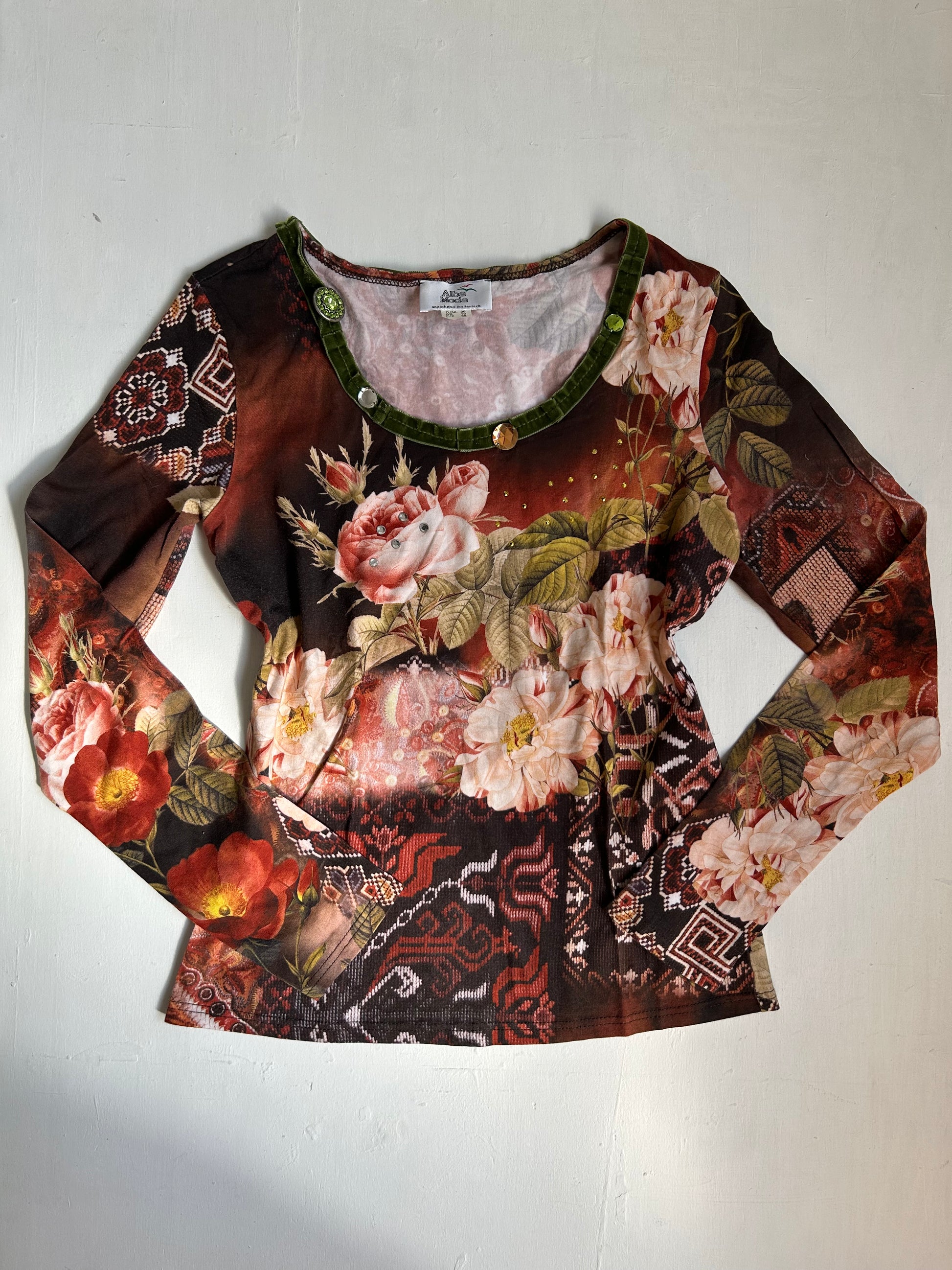 Brown graphic  long sleeves top (S)