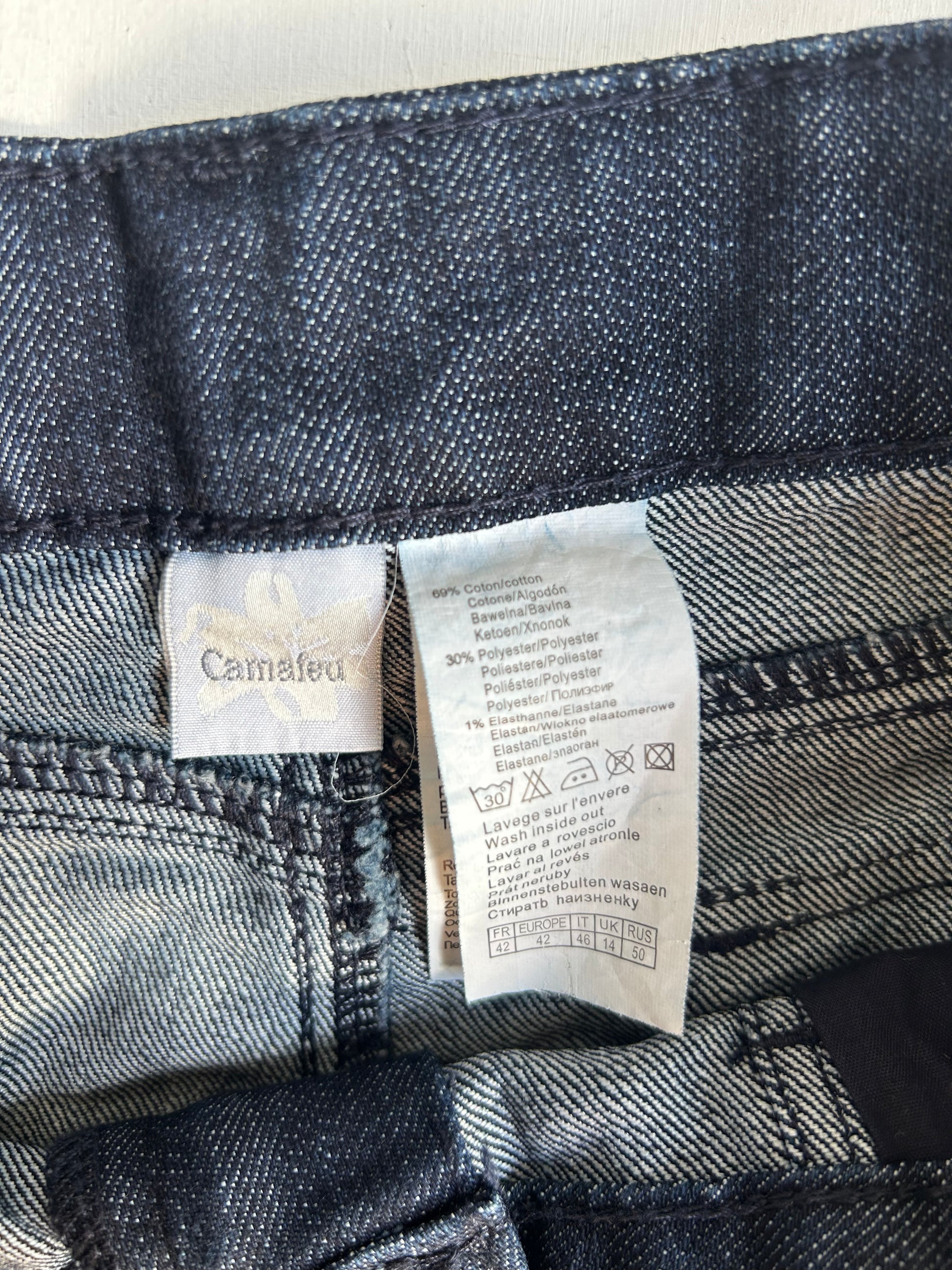 Navy denim cargo low rise mini short (L)