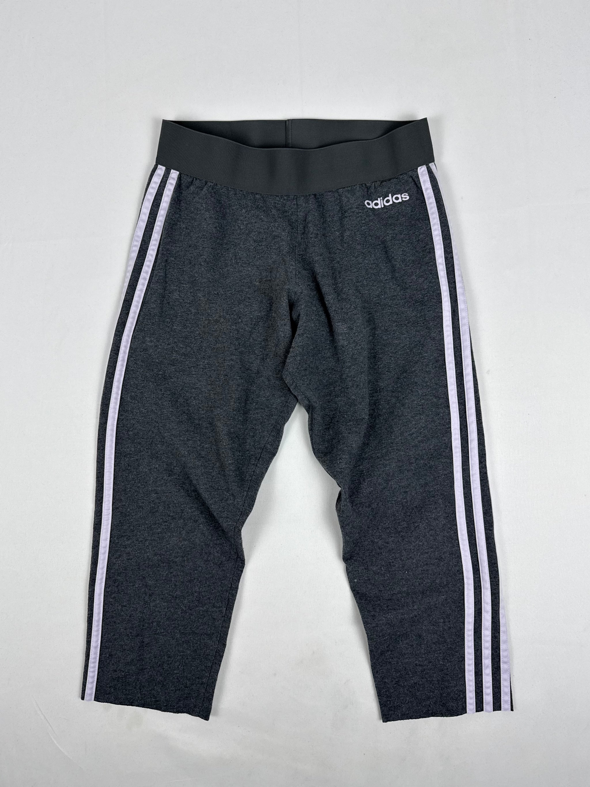Grey activewear low waist capri pants (S/M)