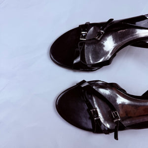 Black buckle belt heels (38)