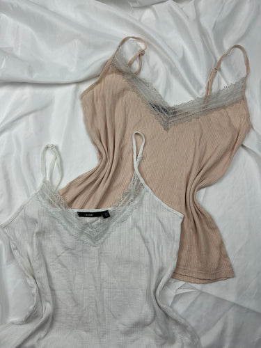 Lace detail cami top (M/L)