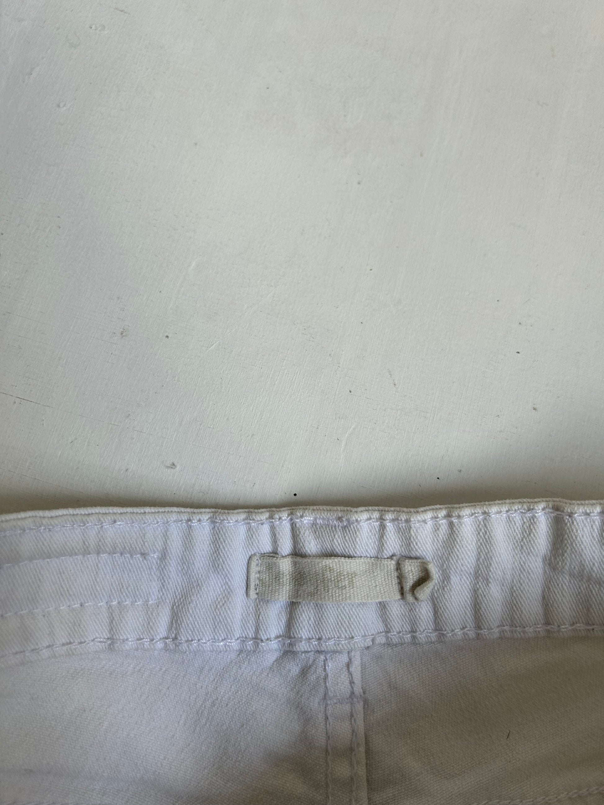White denim low rise mini short (XS)
