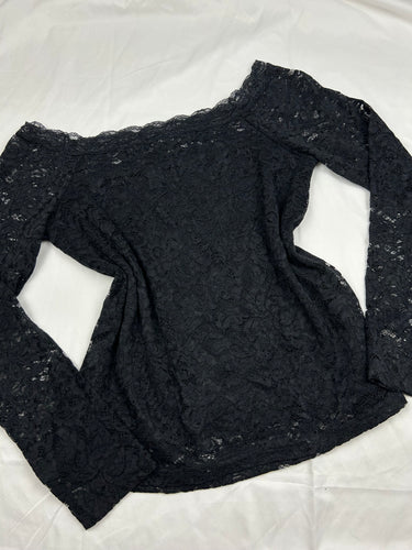 Black lace lined long sleeves top (M)