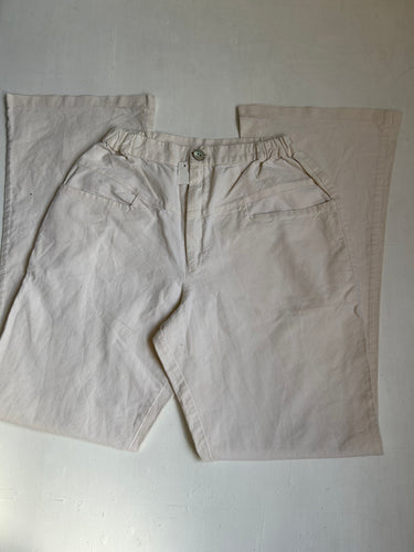 White mid waist 100% cotton flare pants (S)