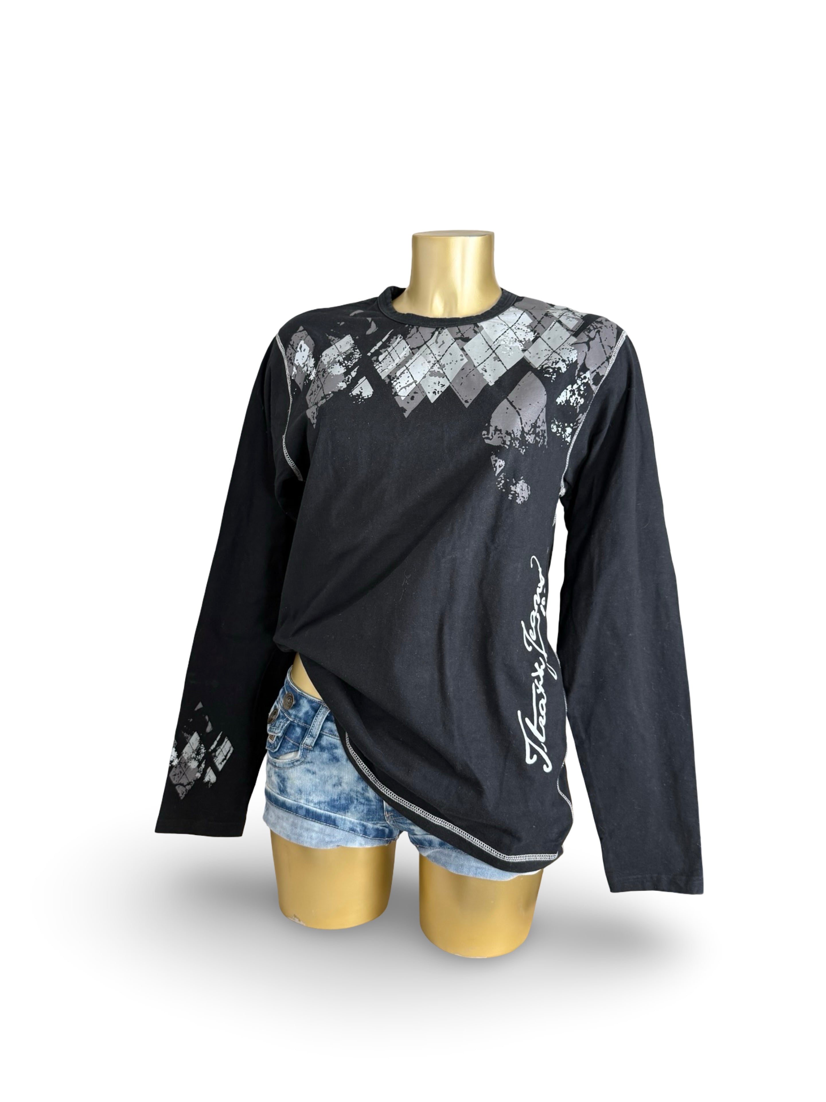 Black graphic cotton long sleeves top (XL)