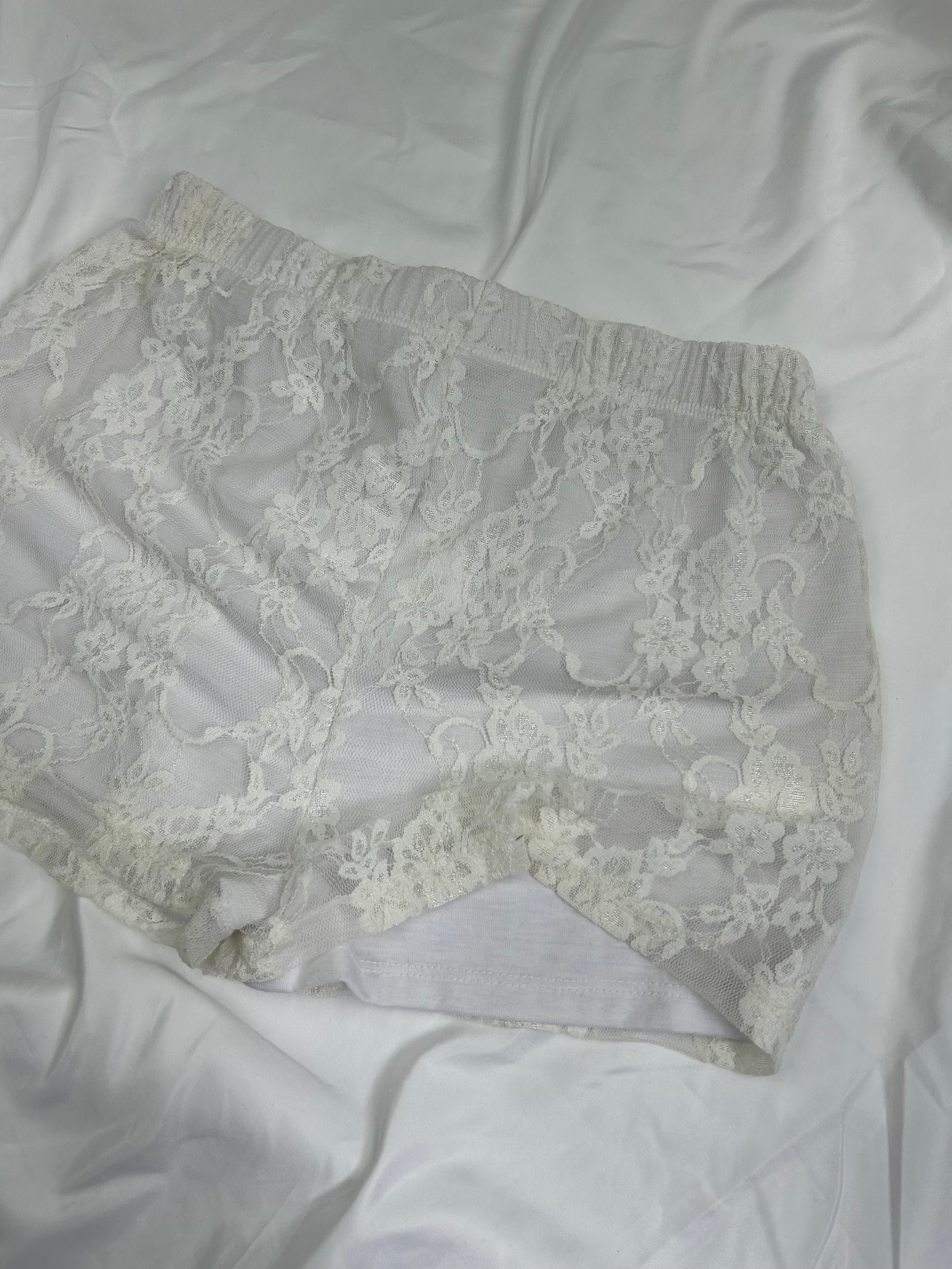 White lace low rise mini short (XS)