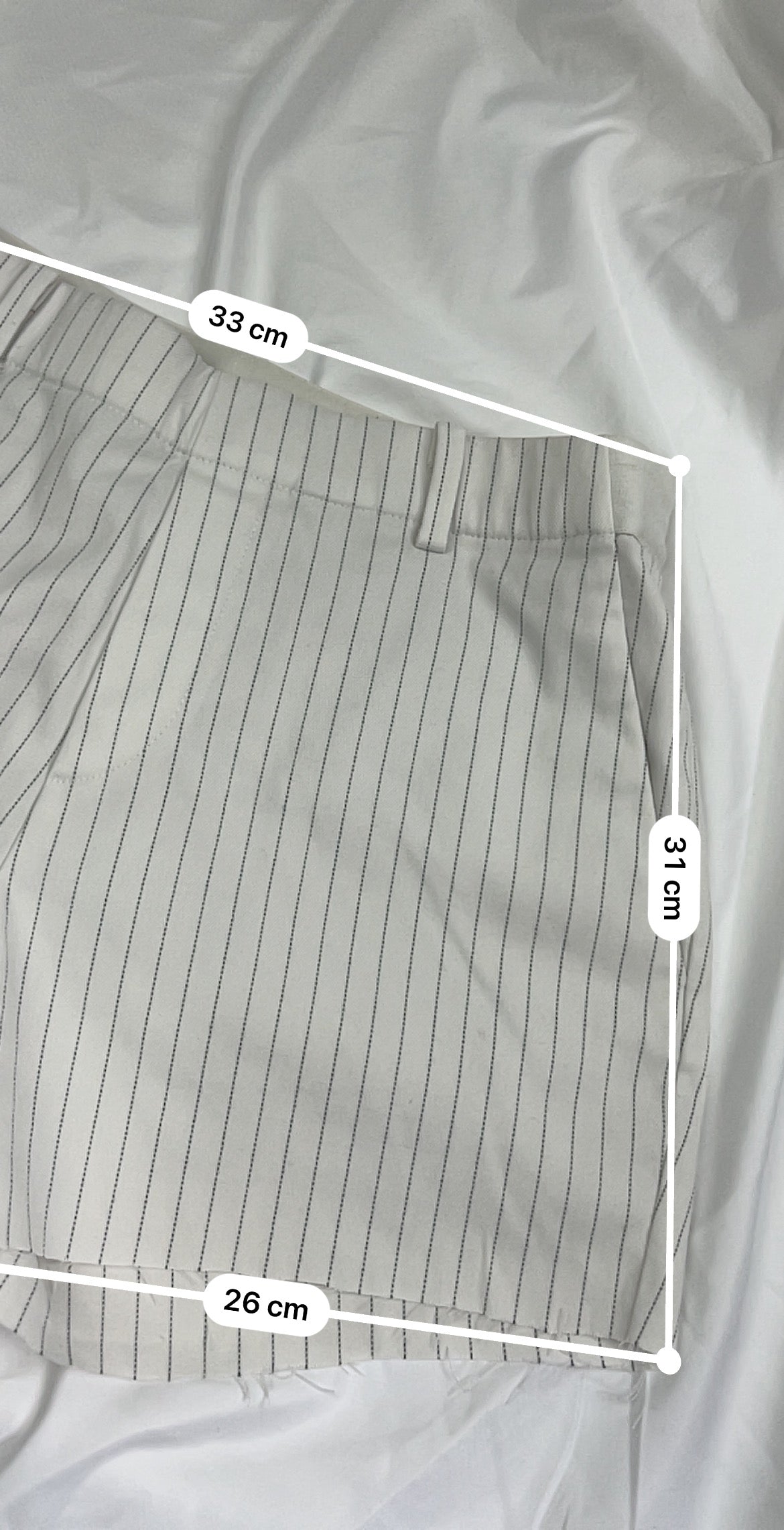 White striped office low rise mini short (S)