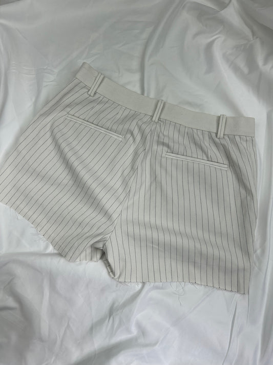 White striped office low rise mini short (S)