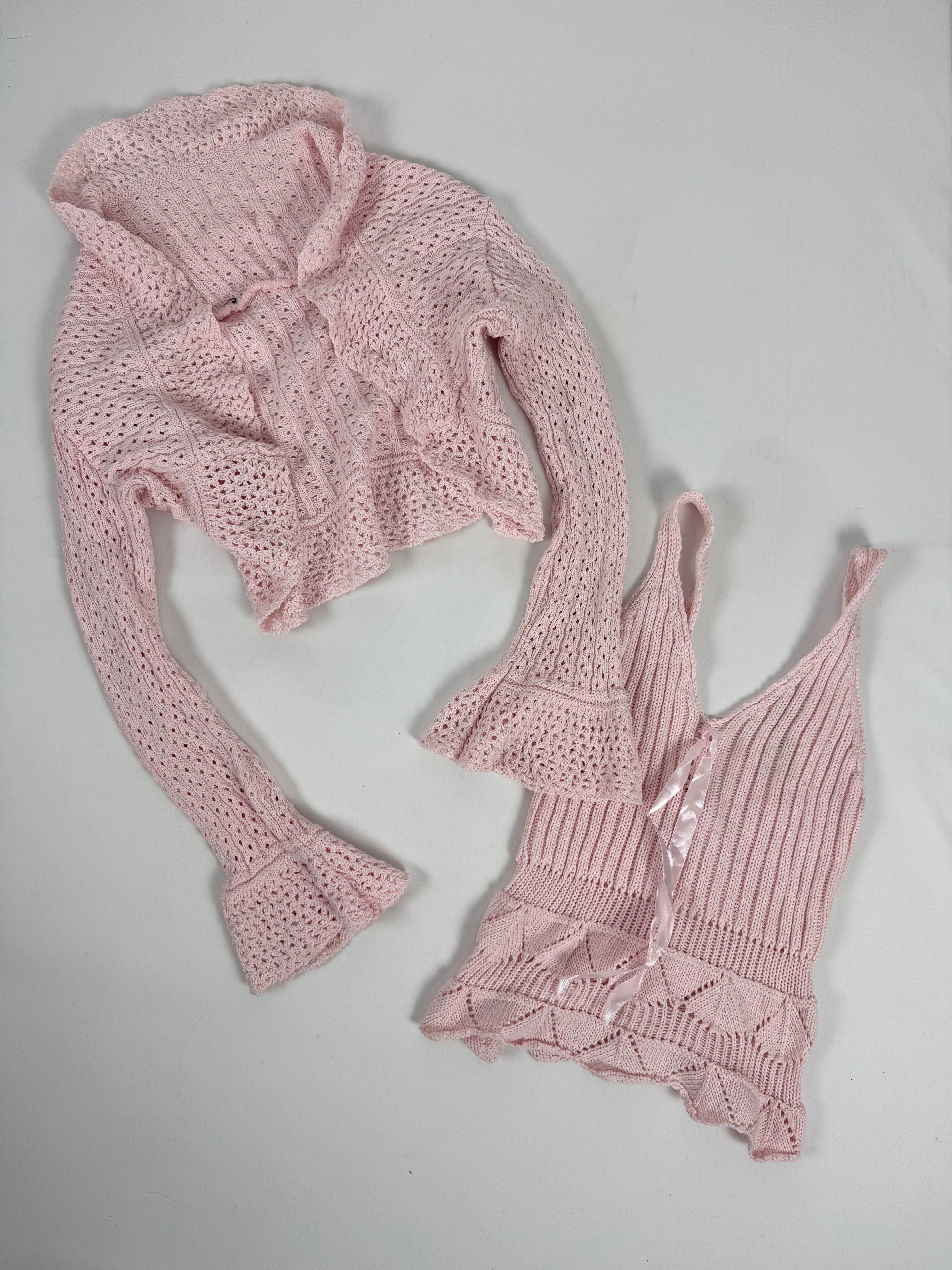 Mini-robe en maille grise à manches courtes avec nouage (S)