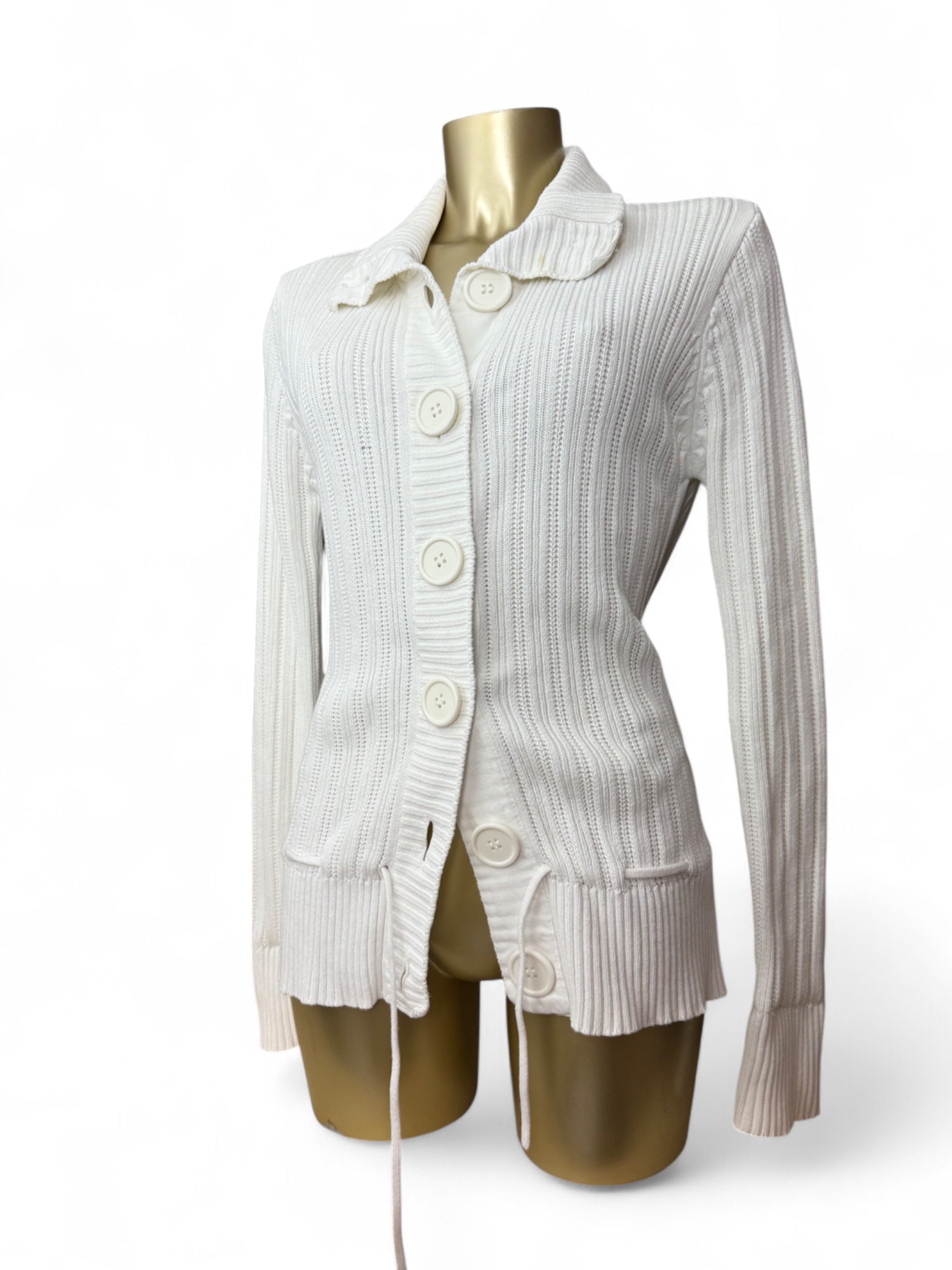 White ribbed buttons up jumper (M)