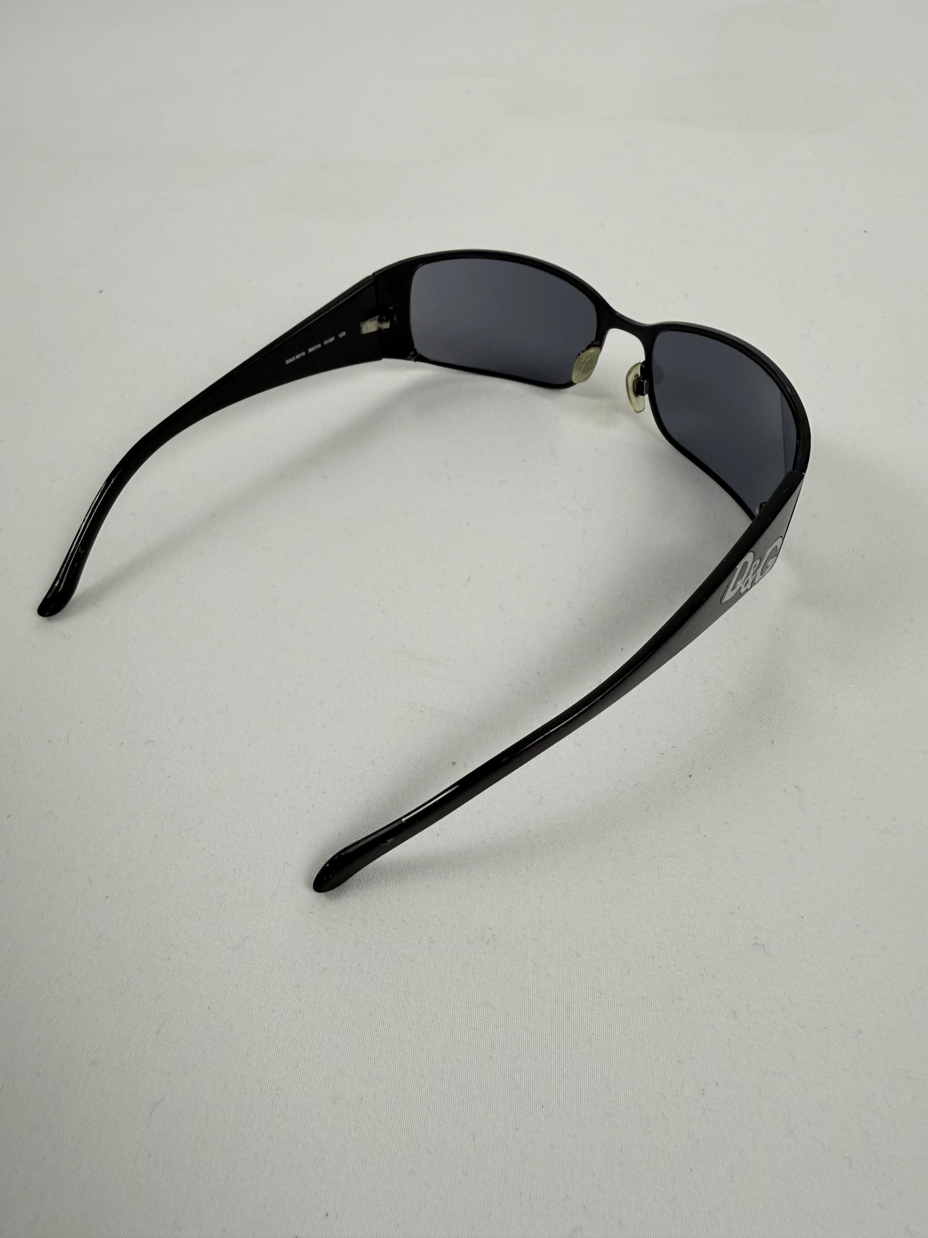 Lunettes de vue grises et argentées pour le bureau