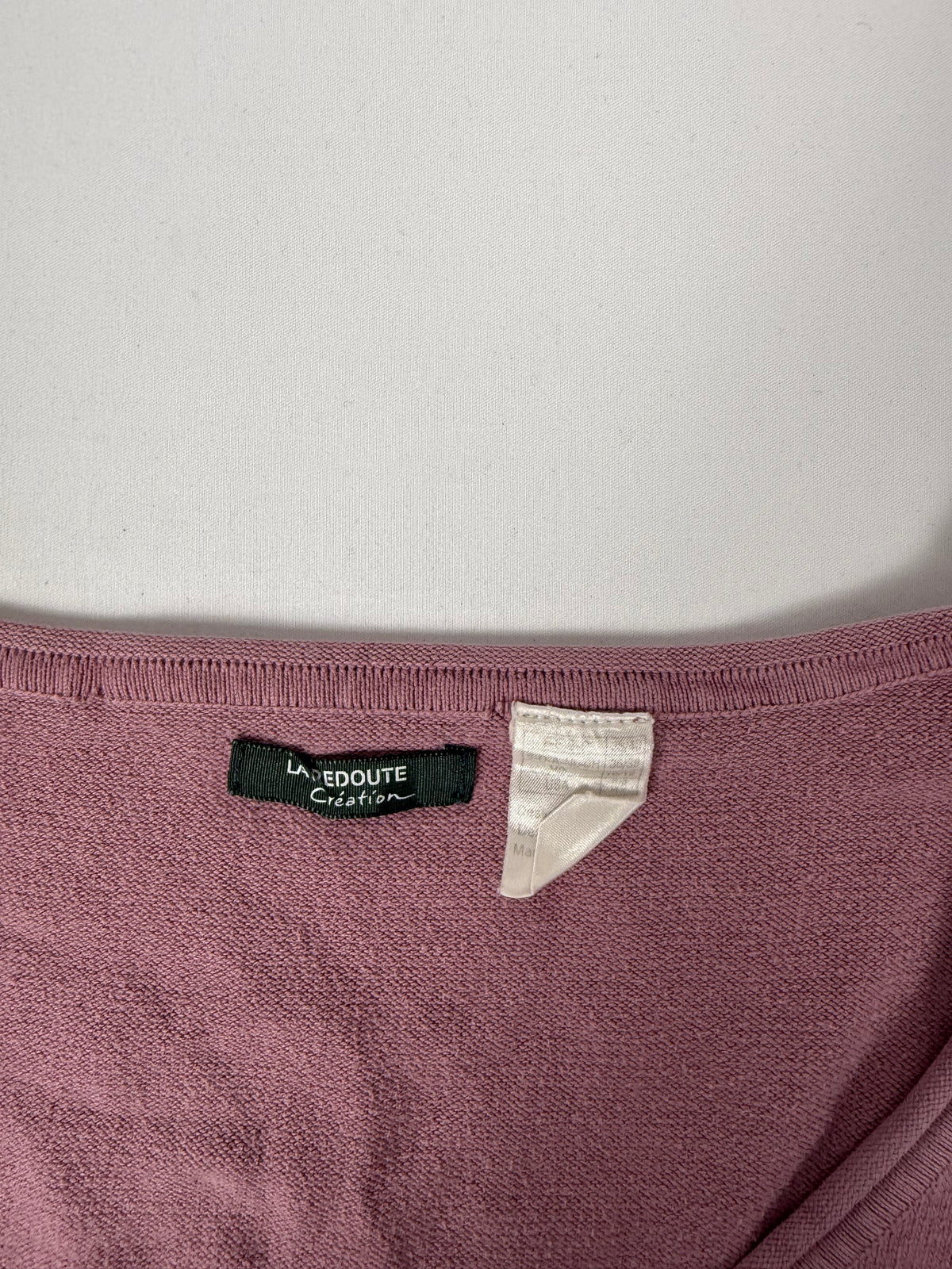 Mini-robe en maille grise à manches courtes avec nouage (S)
