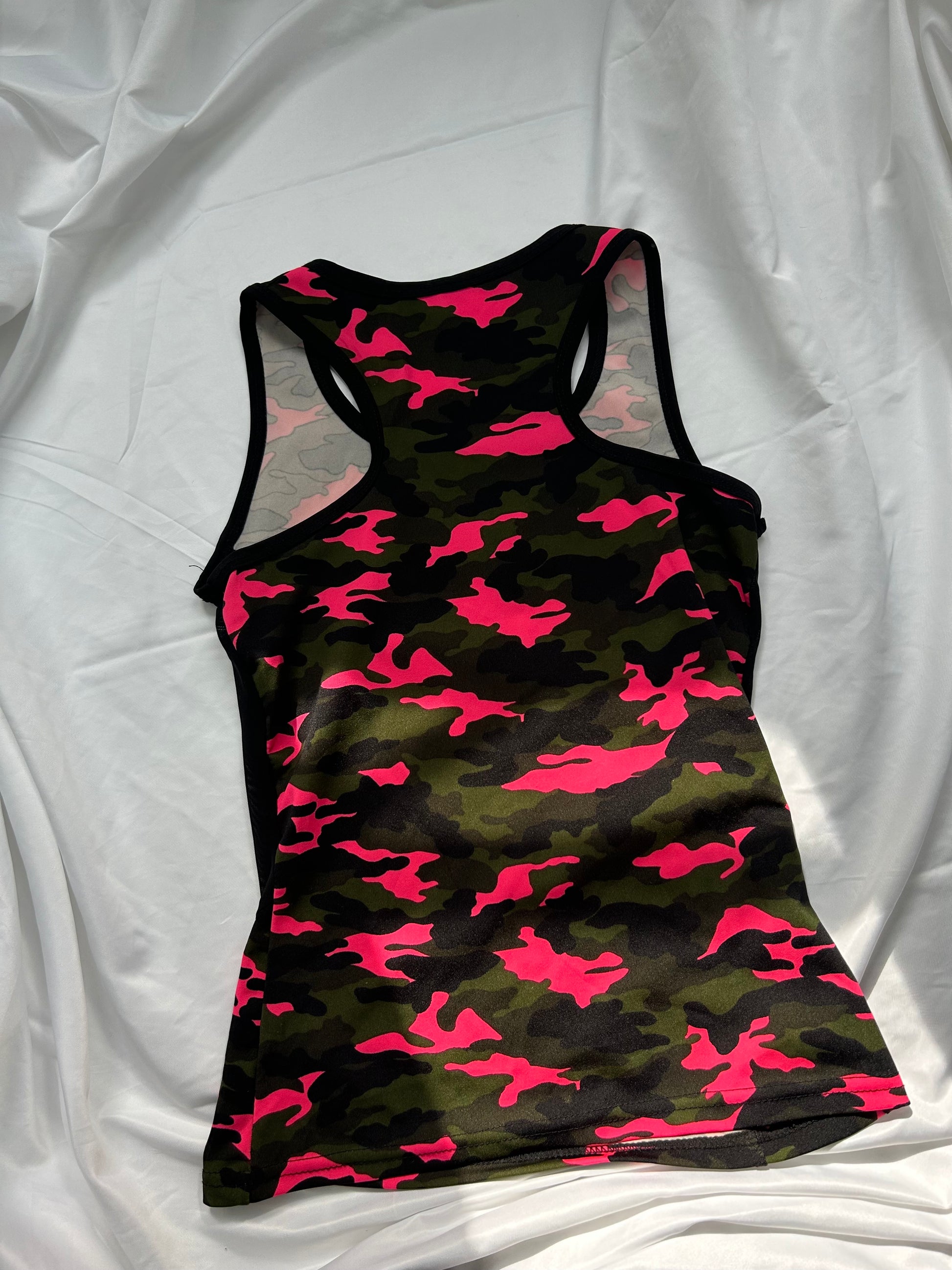 Pink camo tank top (XS)