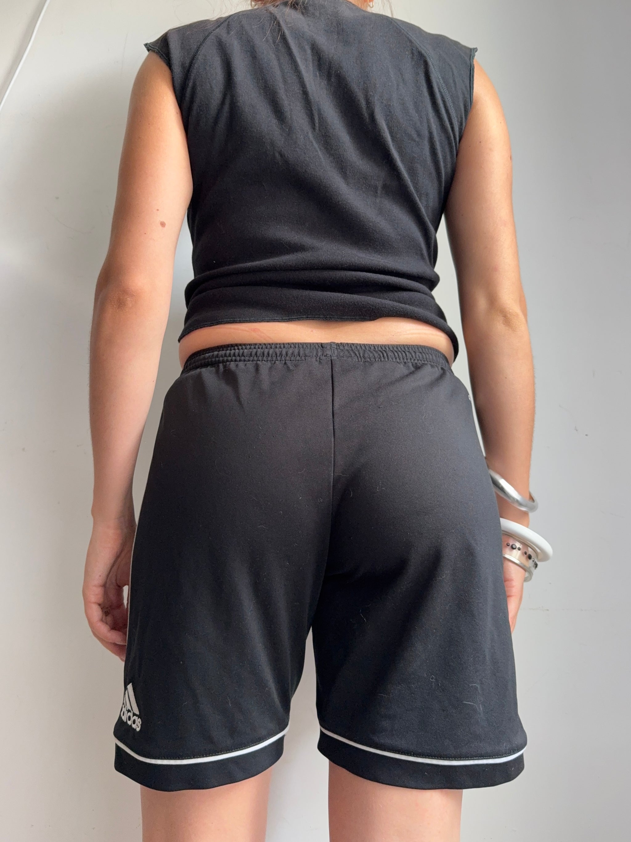 Black activewear mid short (S)