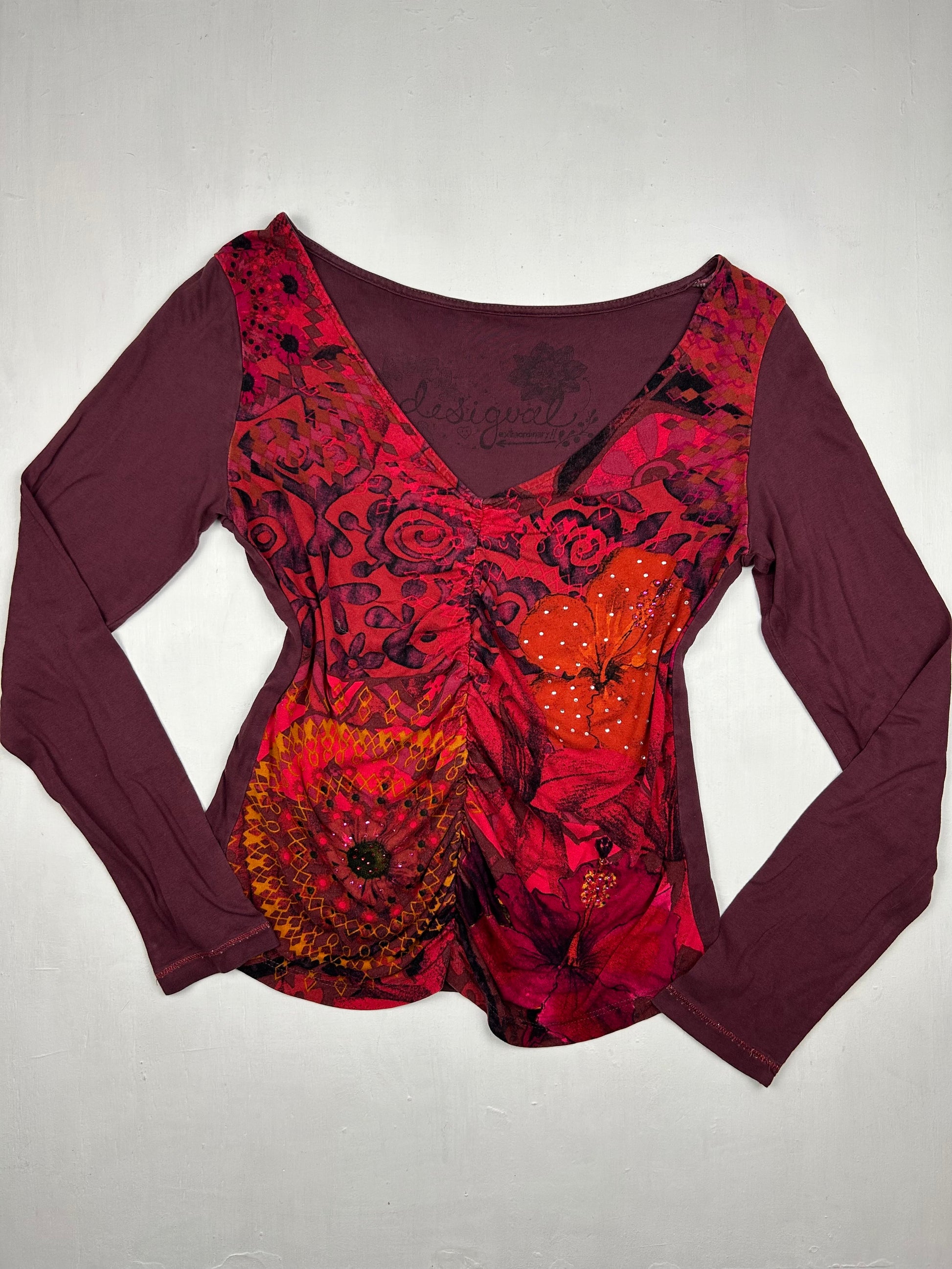 Red ruched long sleeves shirt (M)