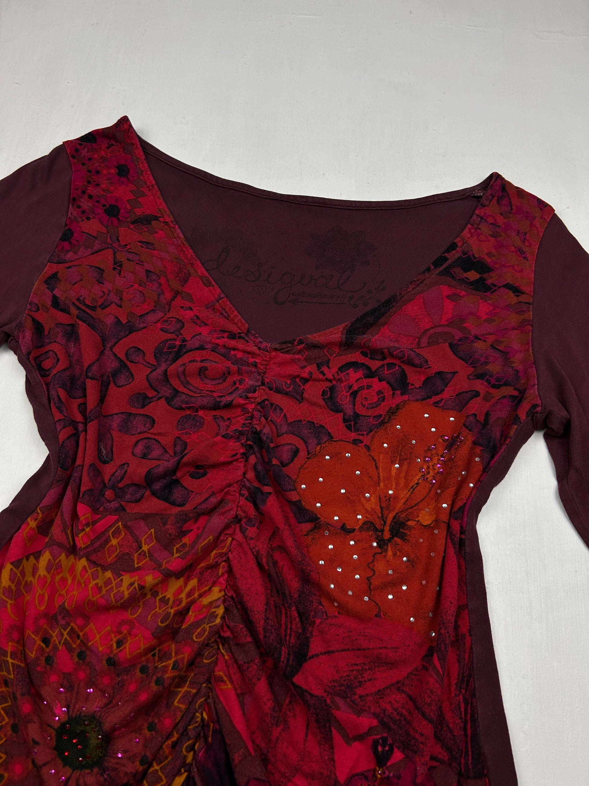Red ruched long sleeves shirt (M)