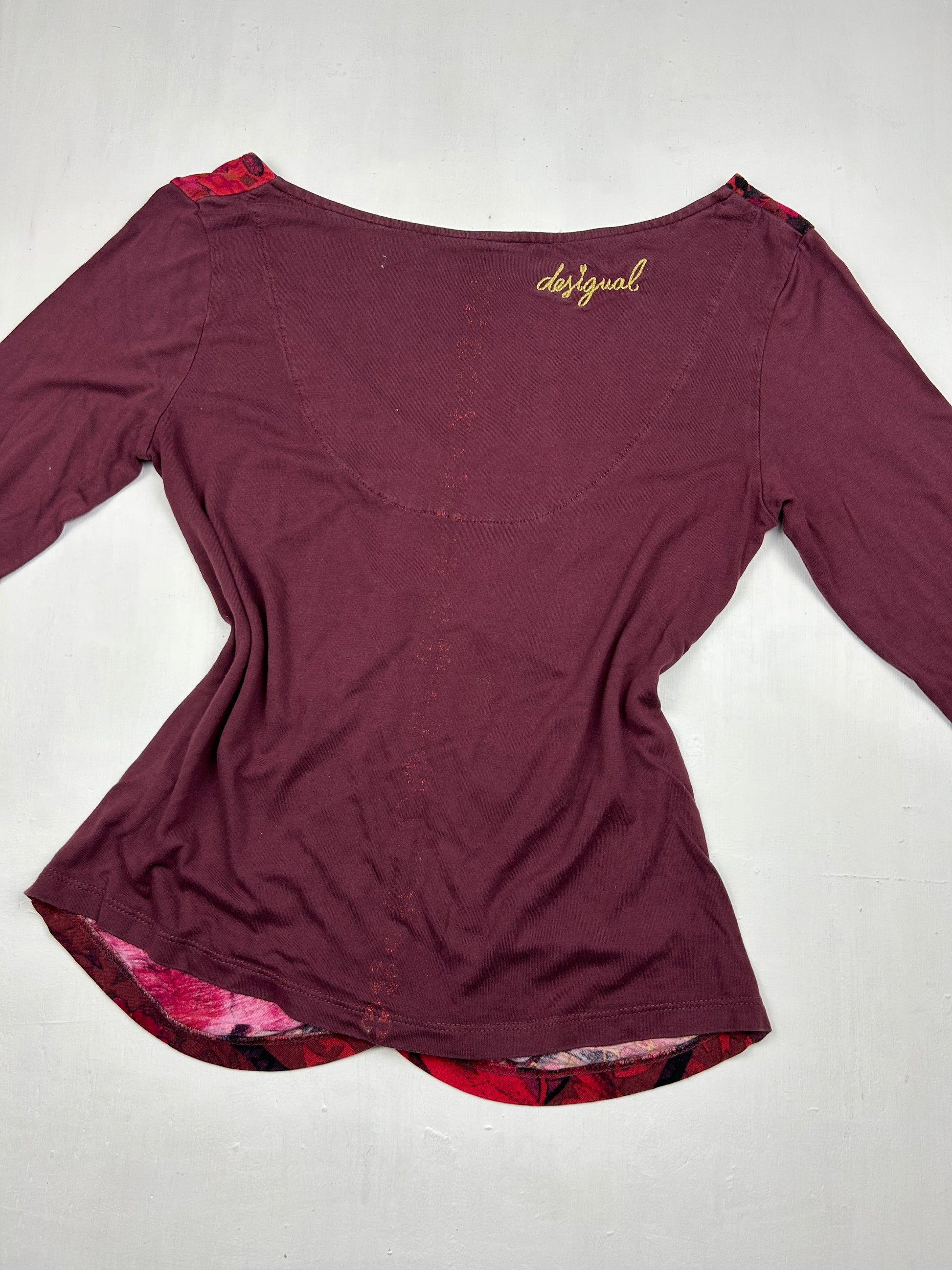 Red ruched long sleeves shirt (M)
