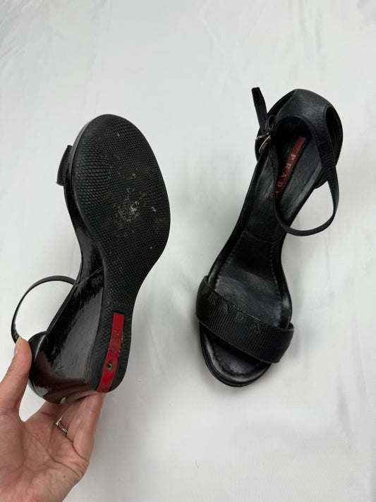 Black wedge heels (36)