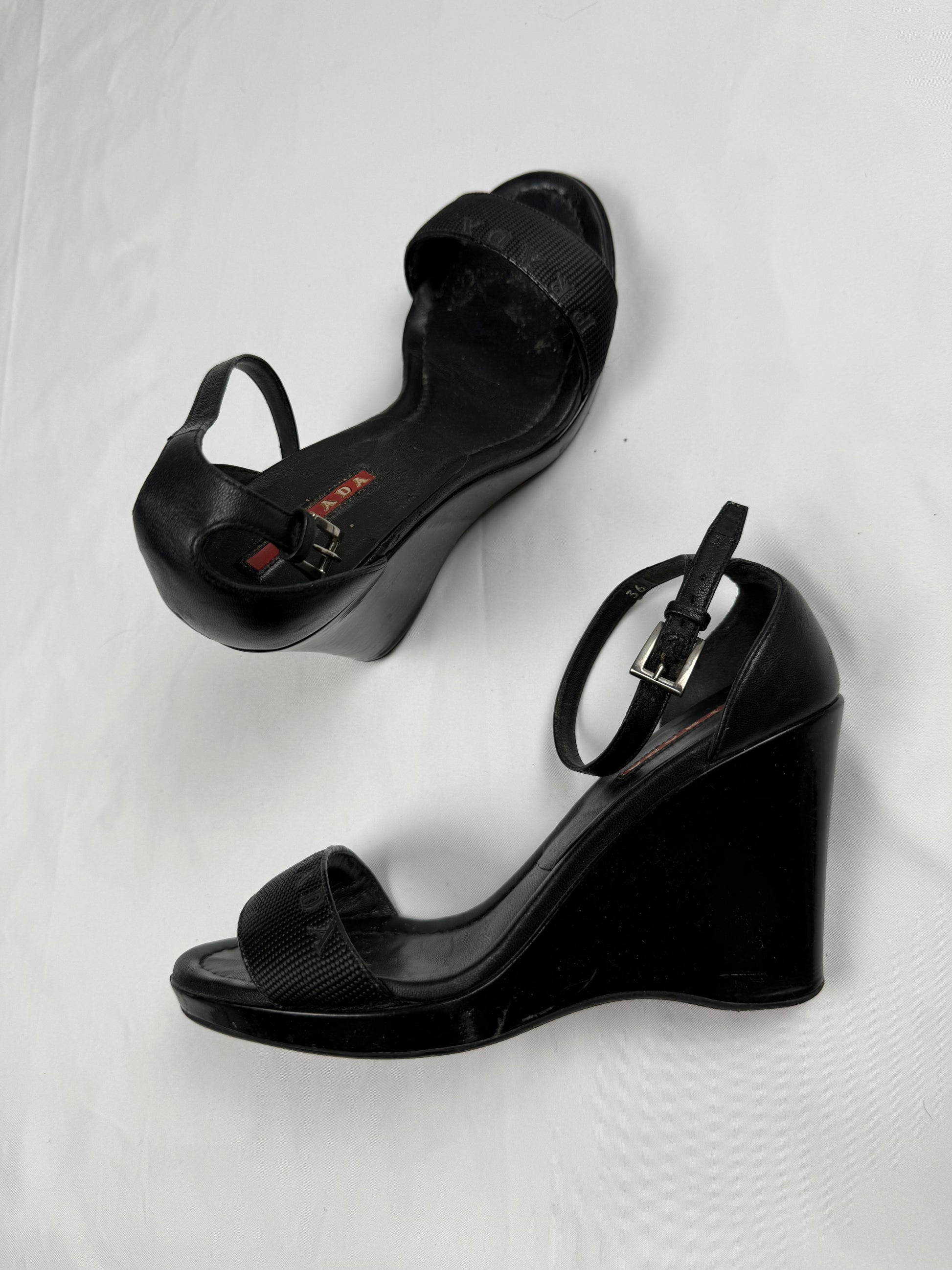 Black wedge heels (36)