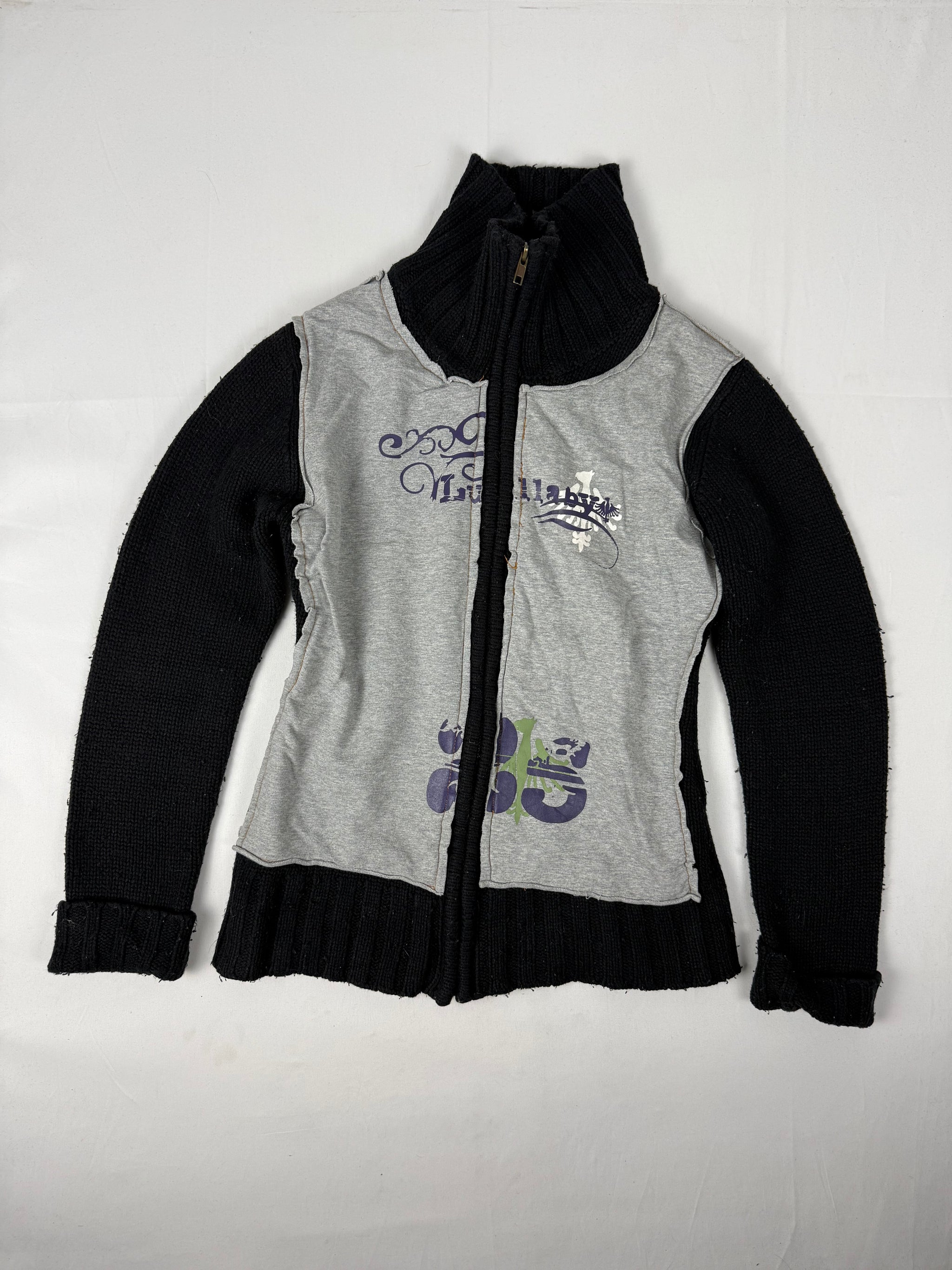 Grey graphic zip up jumper (S/M)