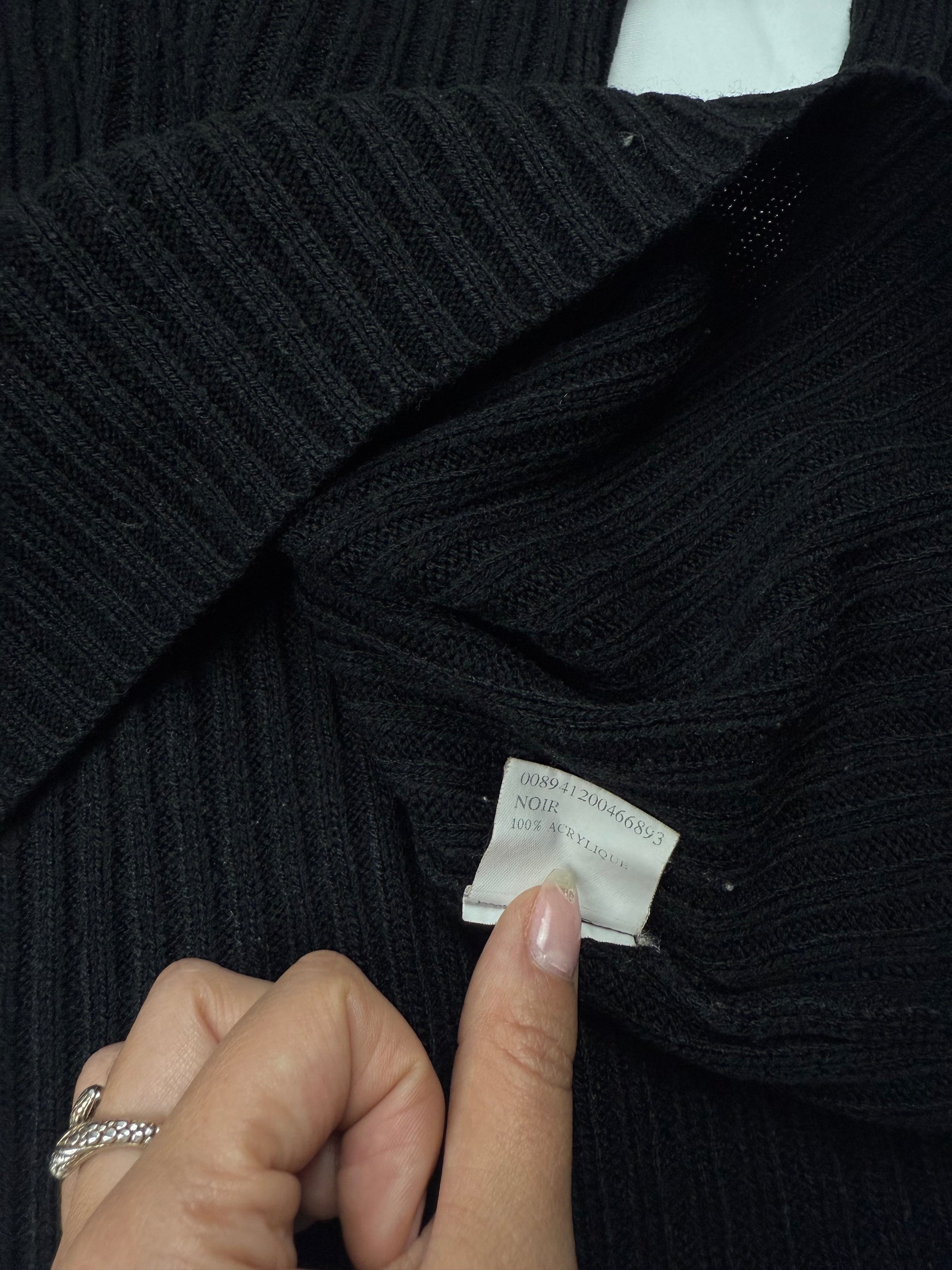 Black ribbed V neck jumper (S/M)