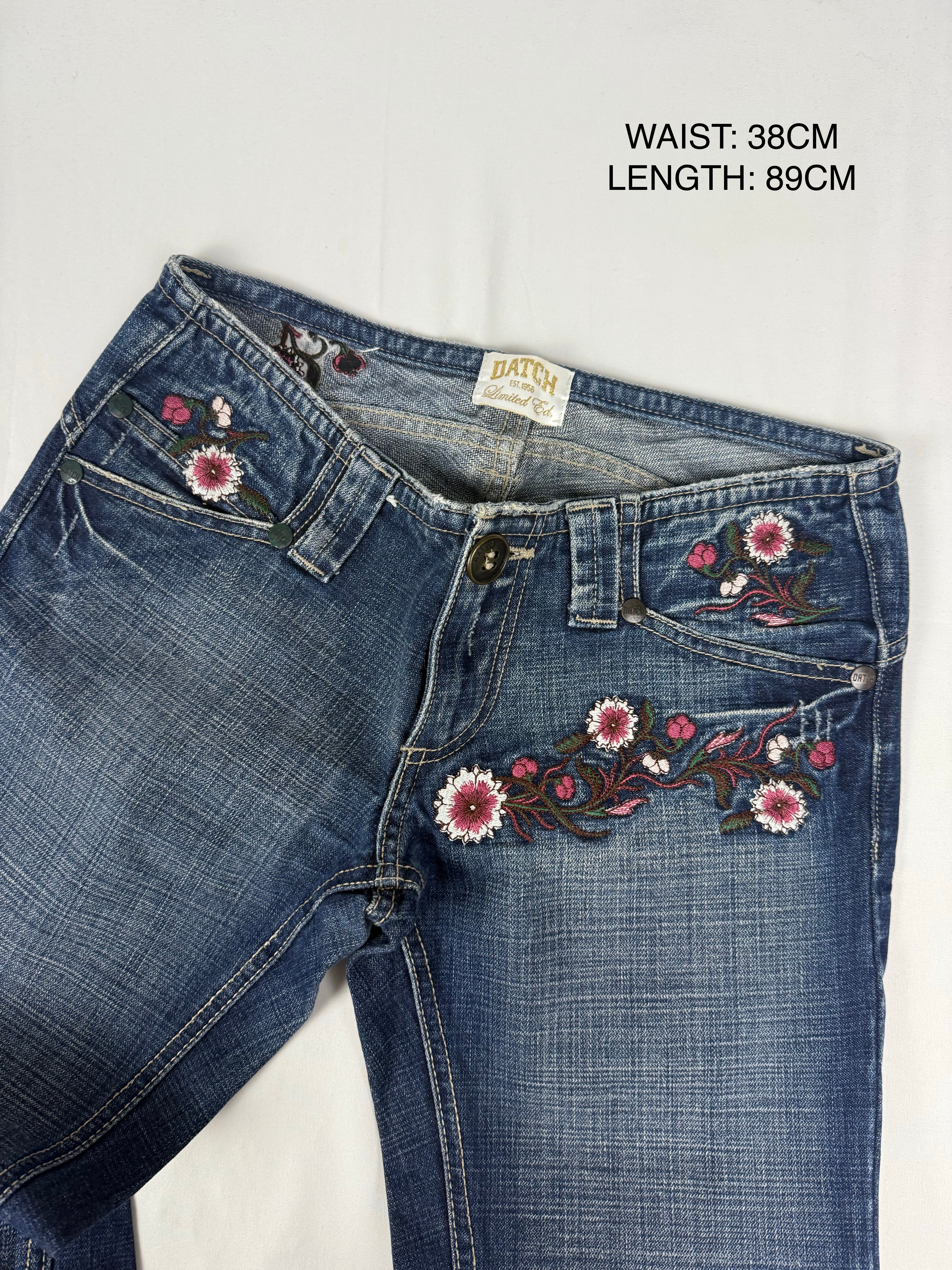 Navy blue embroidered floral low rise capri pants (S)