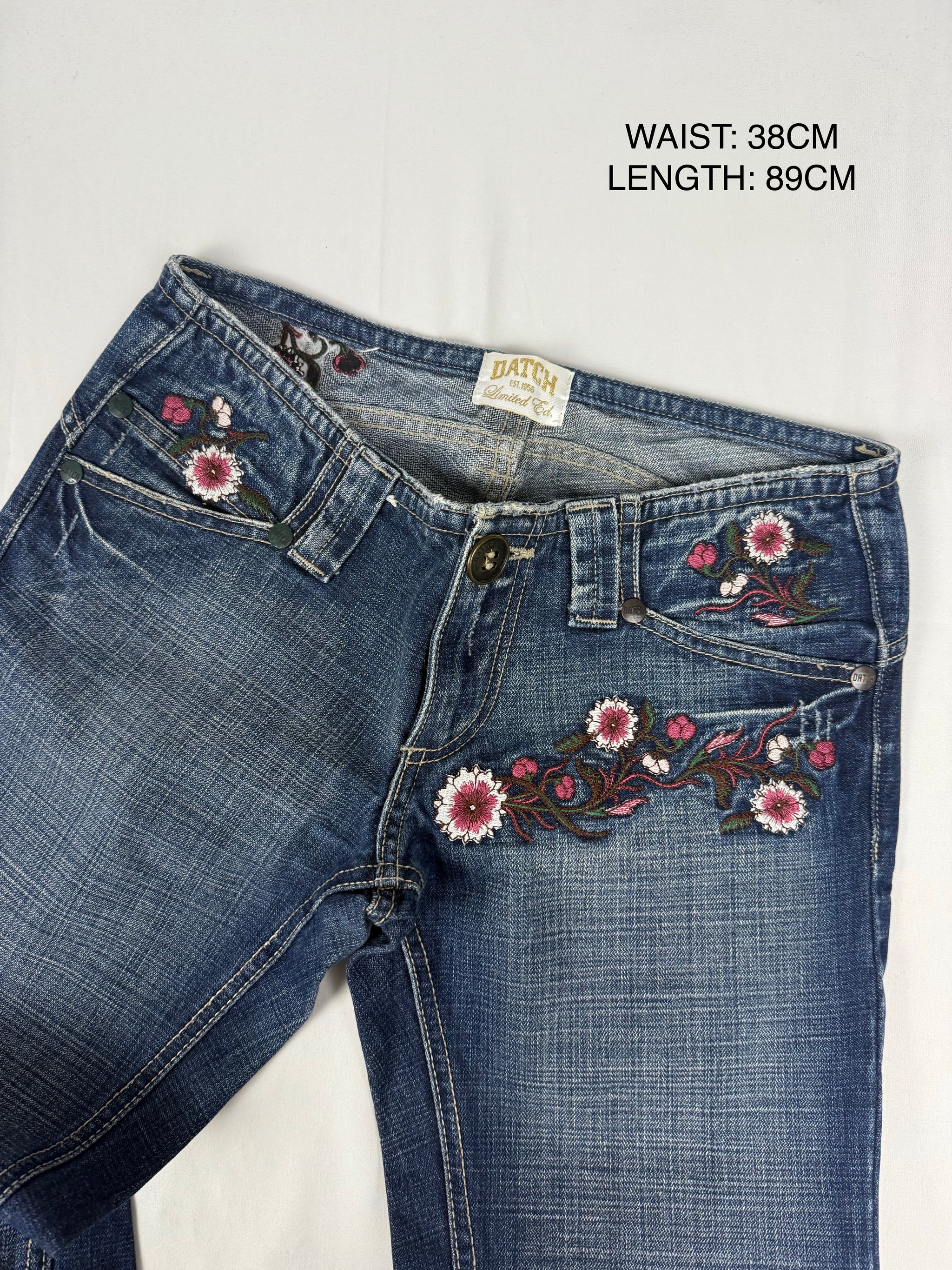 Navy blue embroidered floral low rise capri pants (S)